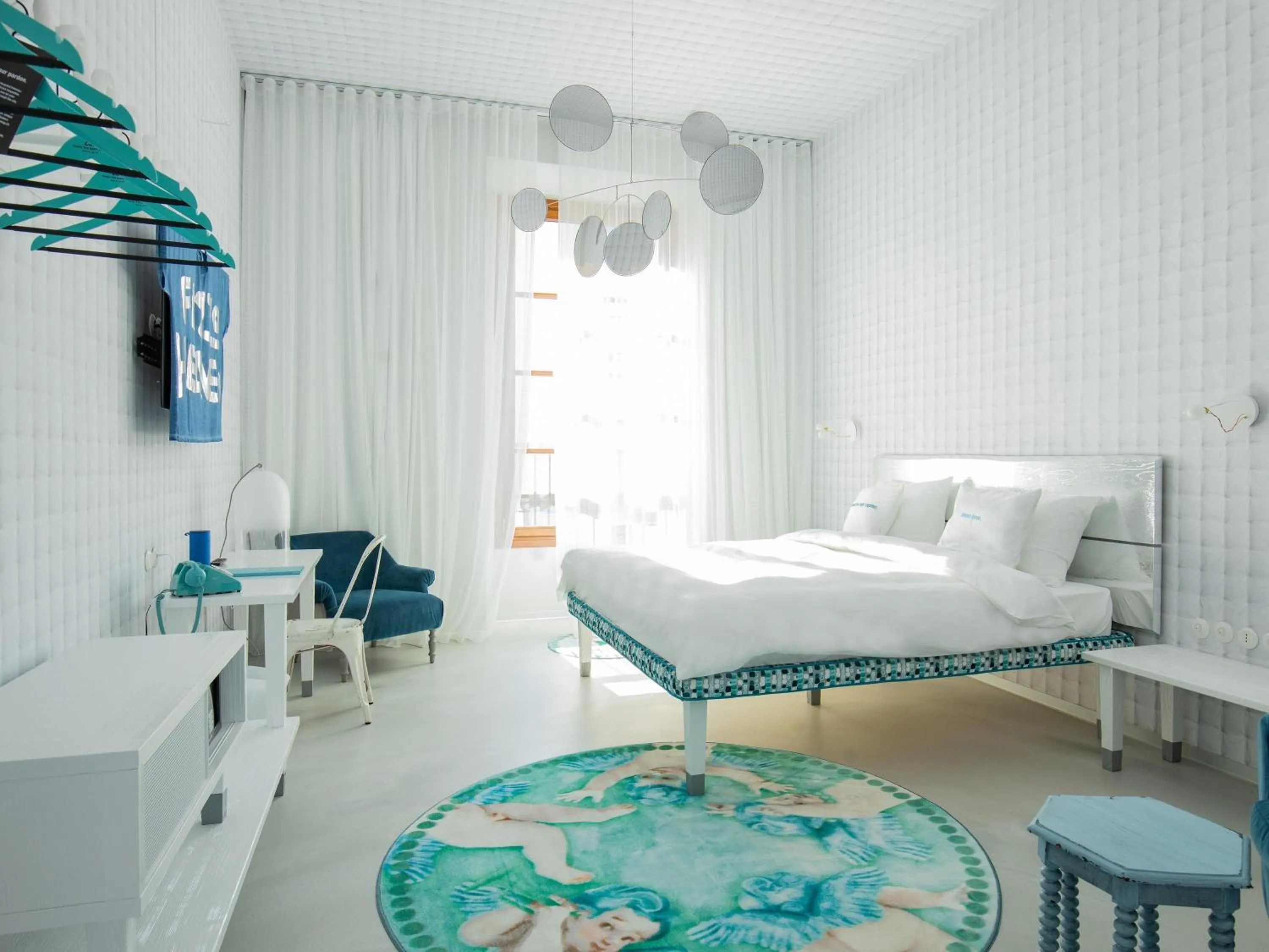 Bedroom, Bed in 25hours Hotel Florence Piazza San Paolino