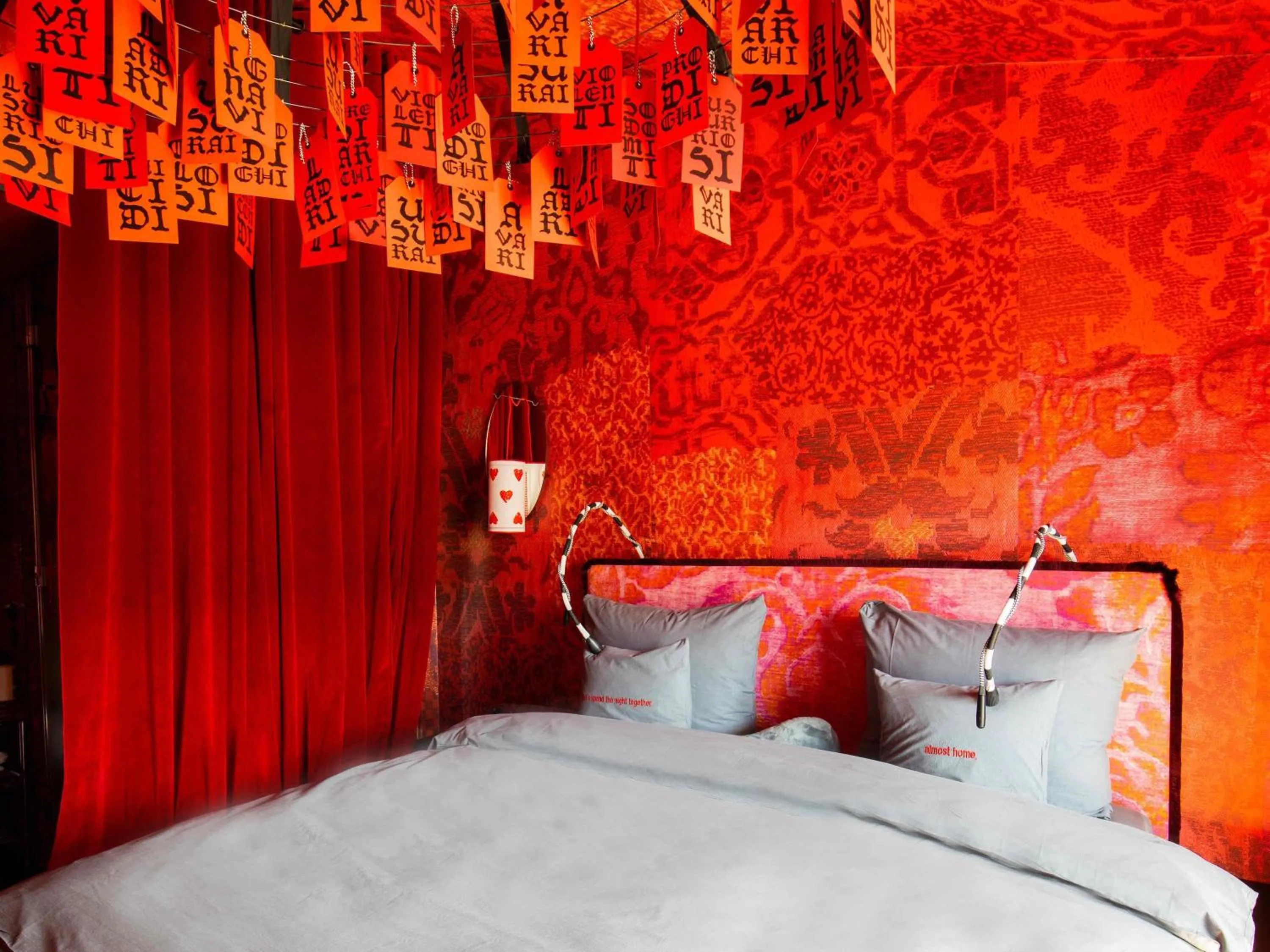 Bedroom, Bed in 25hours Hotel Florence Piazza San Paolino