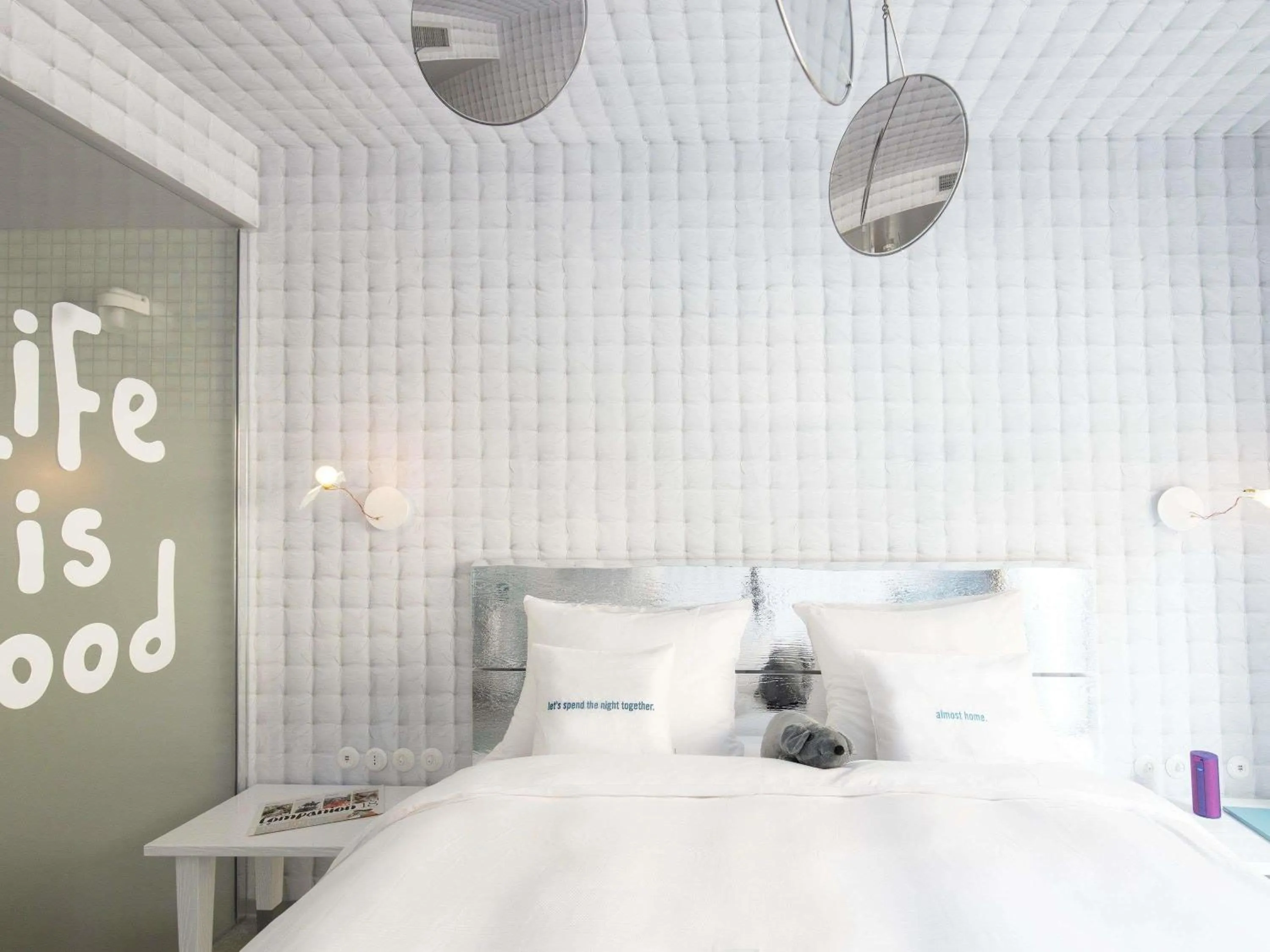 Bedroom, Bed in 25hours Hotel Florence Piazza San Paolino