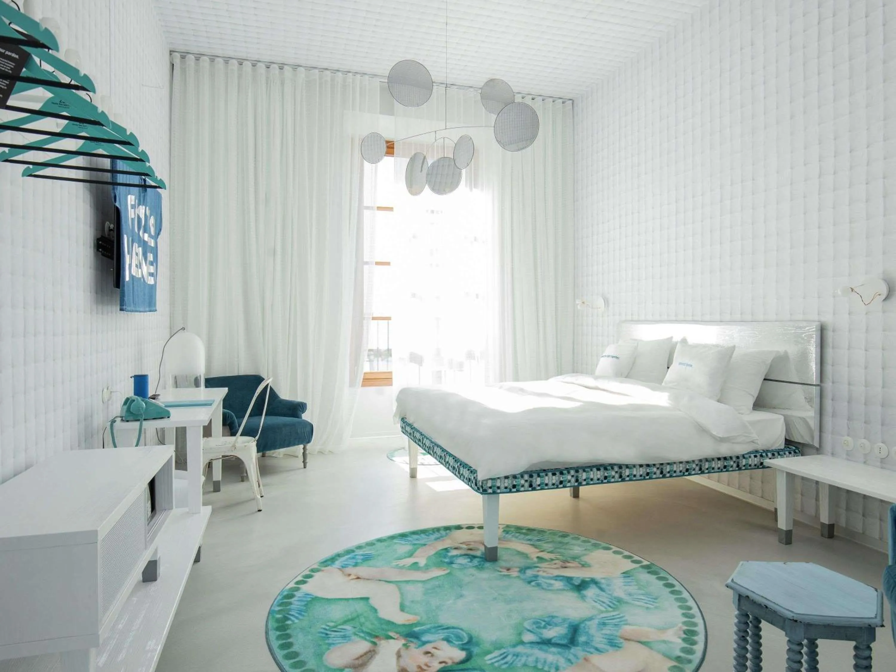 Bedroom, Bed in 25hours Hotel Florence Piazza San Paolino