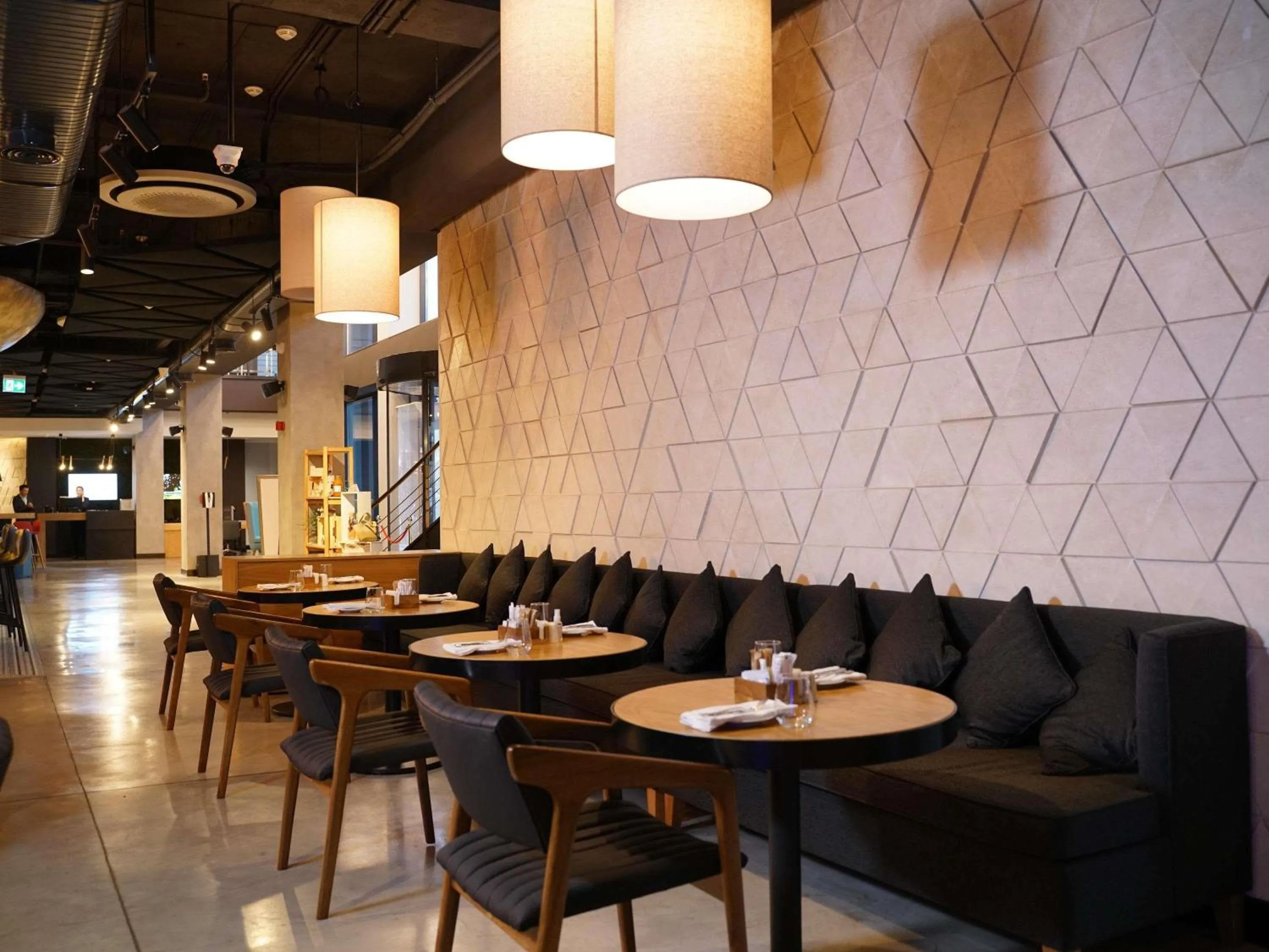 Restaurant/places to eat in Novotel Bishkek City Center