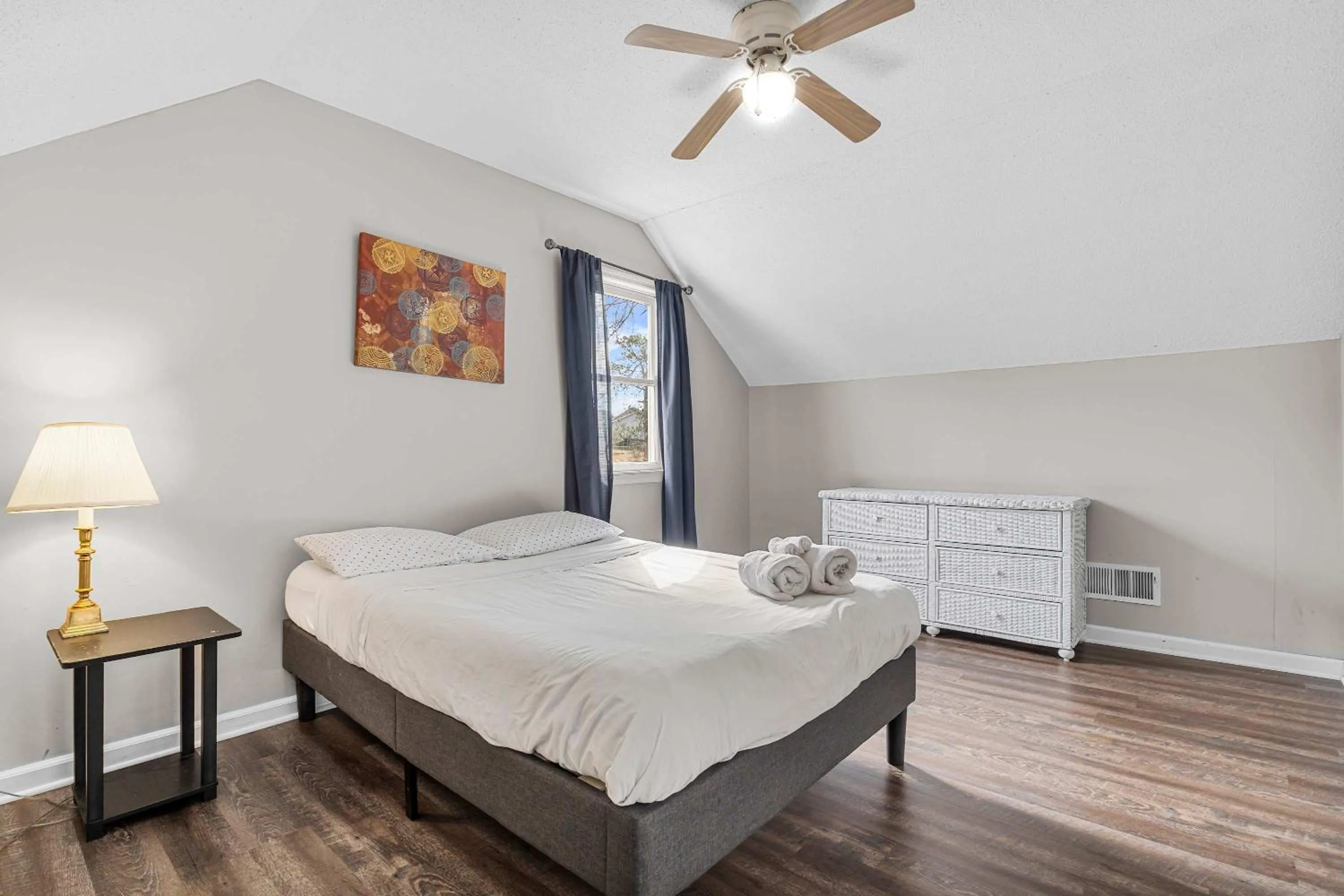 Bed in The Garnet Goliath Columbias Biggest BnB Yard