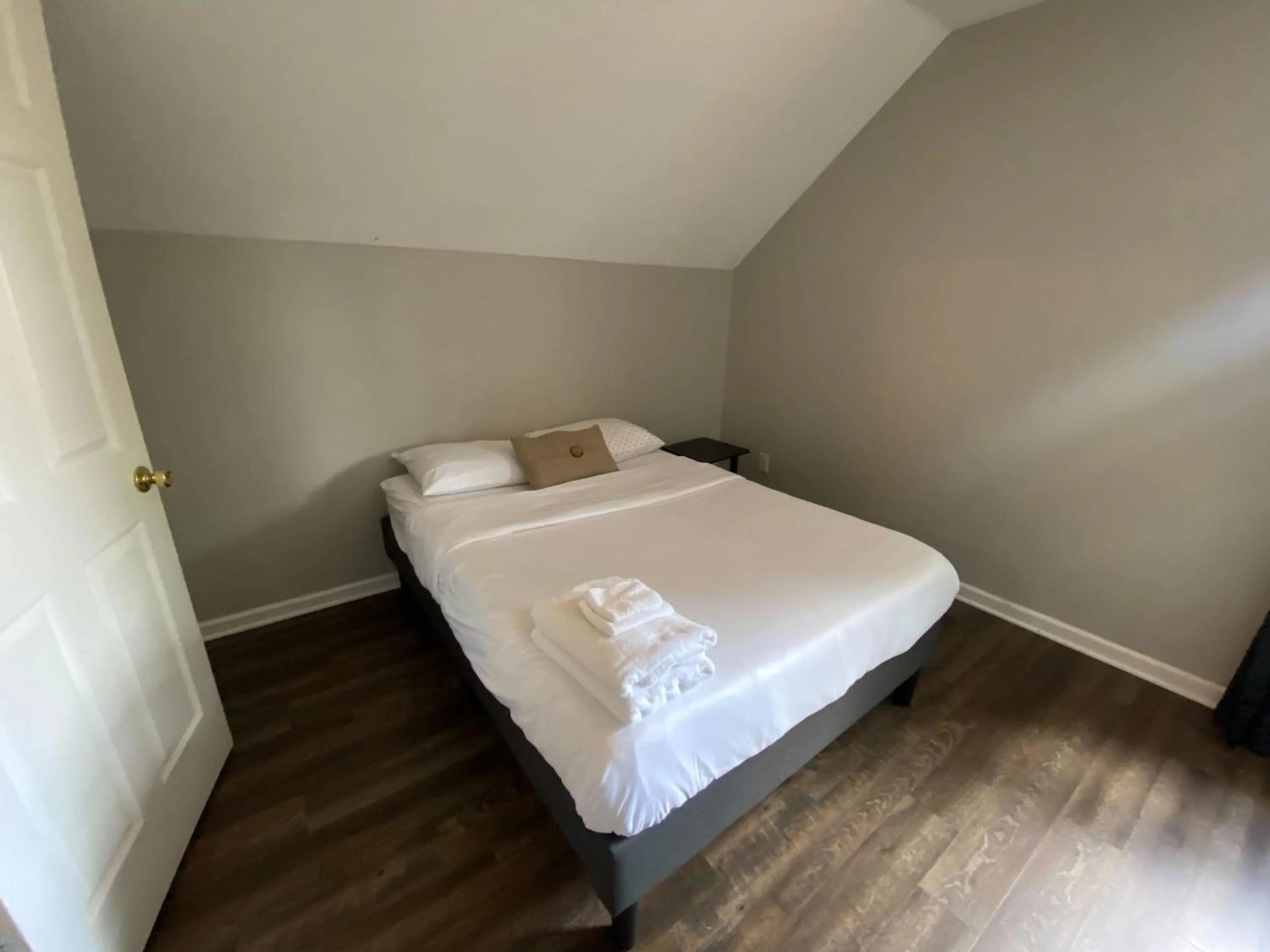 Bed in The Garnet Goliath Columbias Biggest BnB Yard