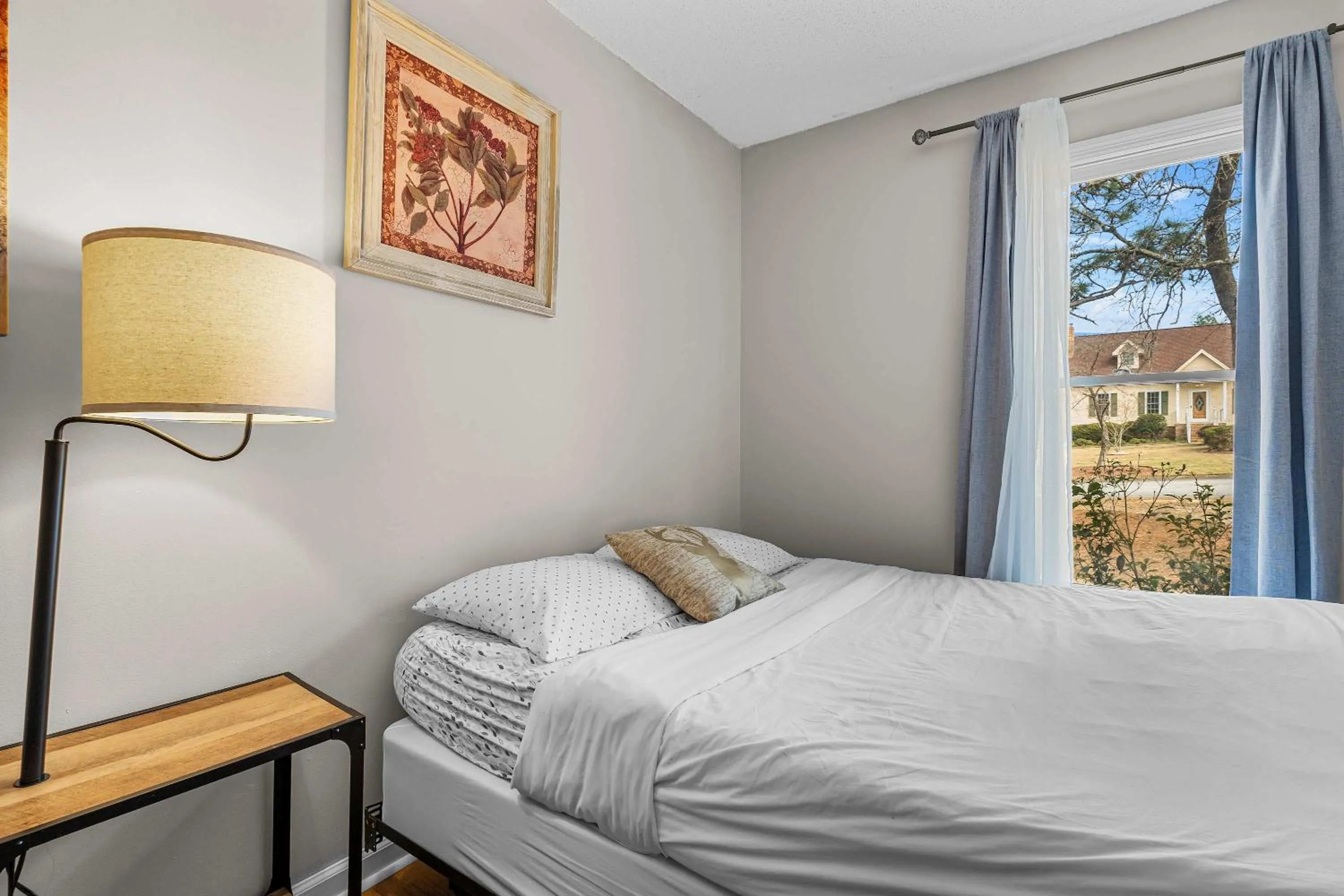 Bed in The Garnet Goliath Columbias Biggest BnB Yard