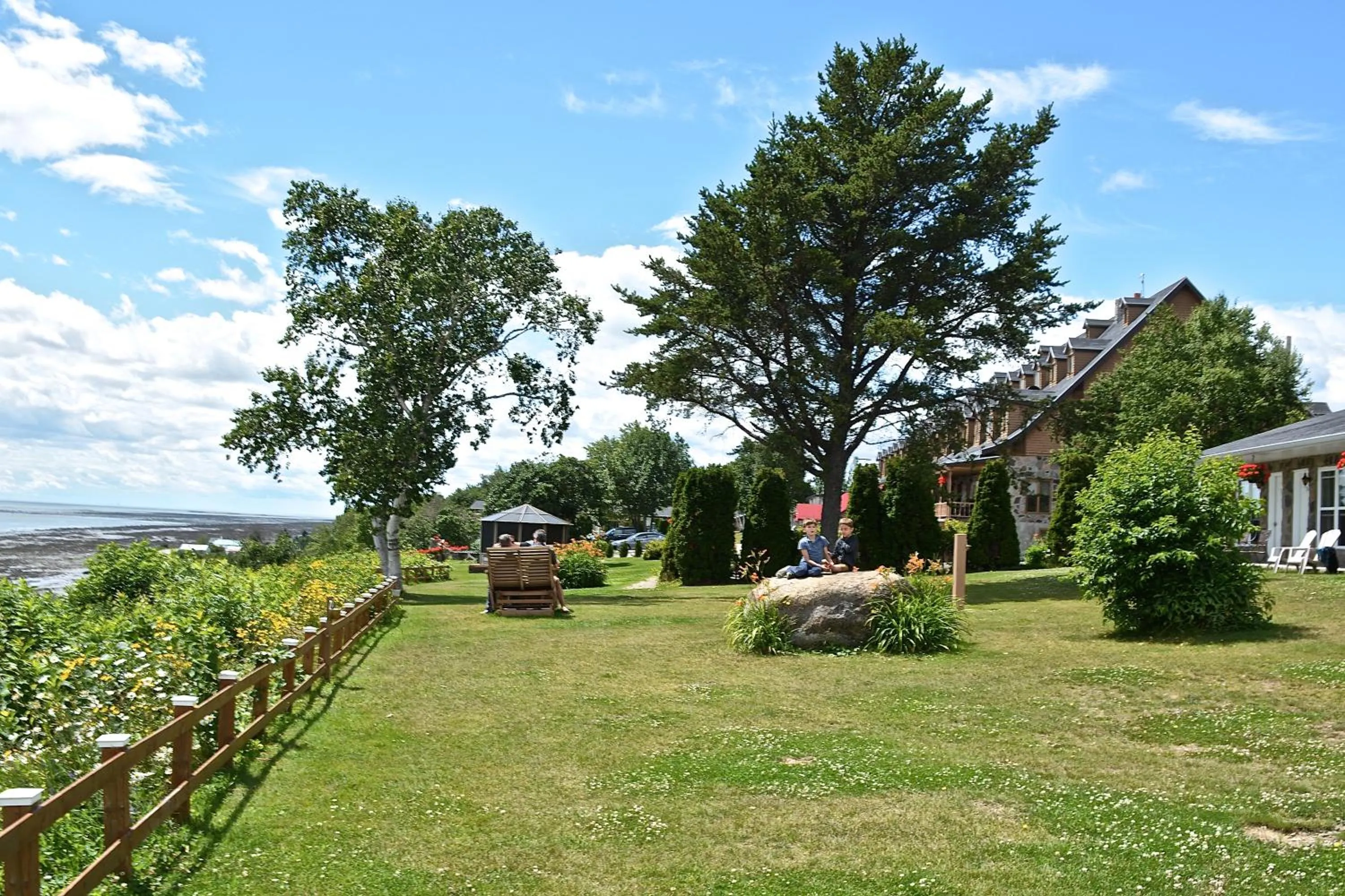 Garden in Hotel Cap-aux-Pierres