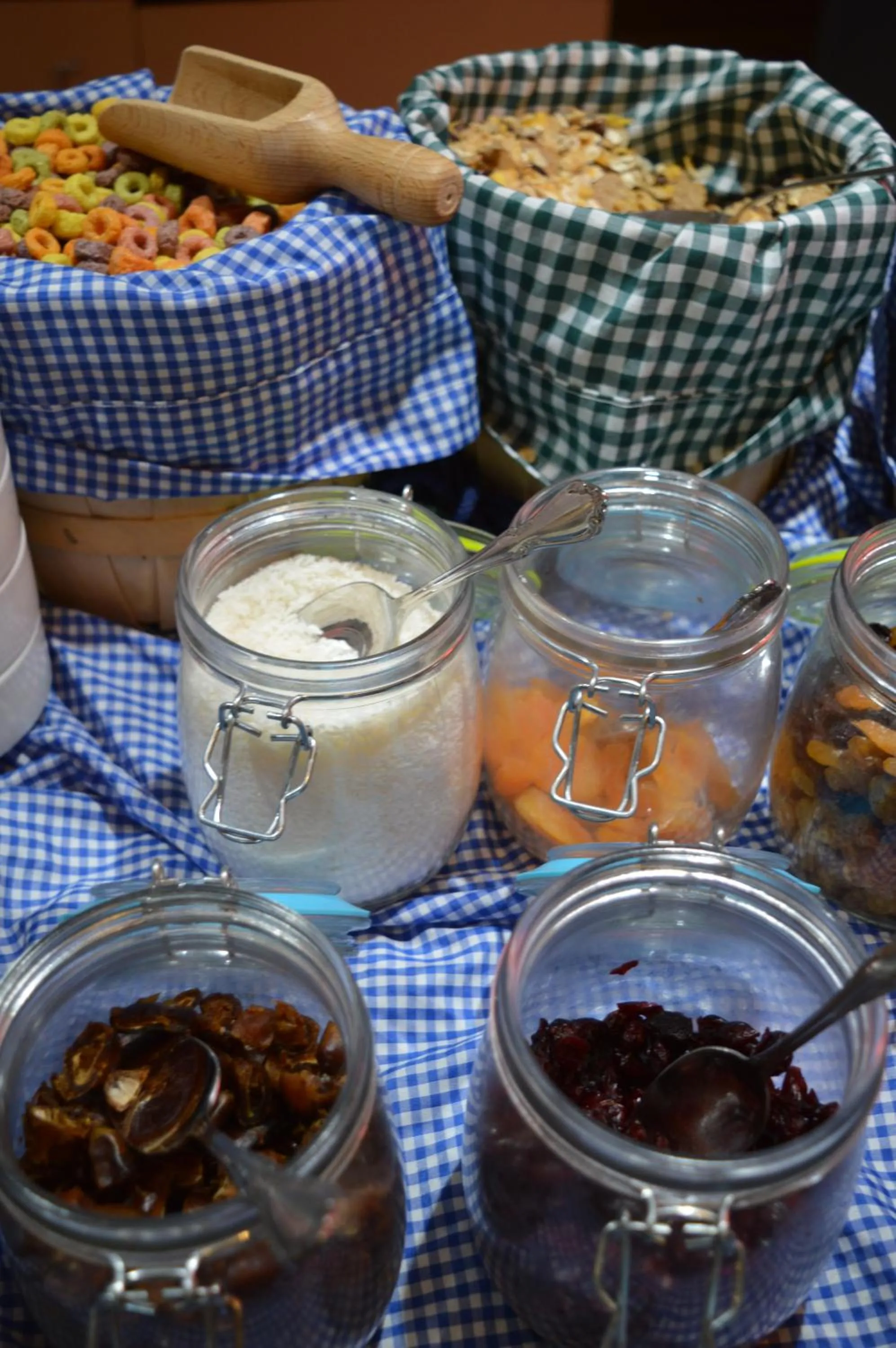 Buffet breakfast in Hotel Cap-aux-Pierres