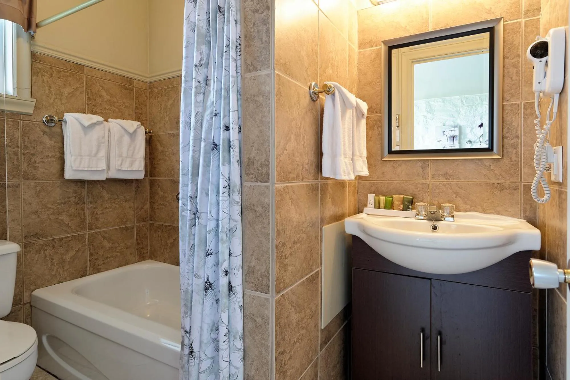 Bathroom in Hotel Cap-aux-Pierres