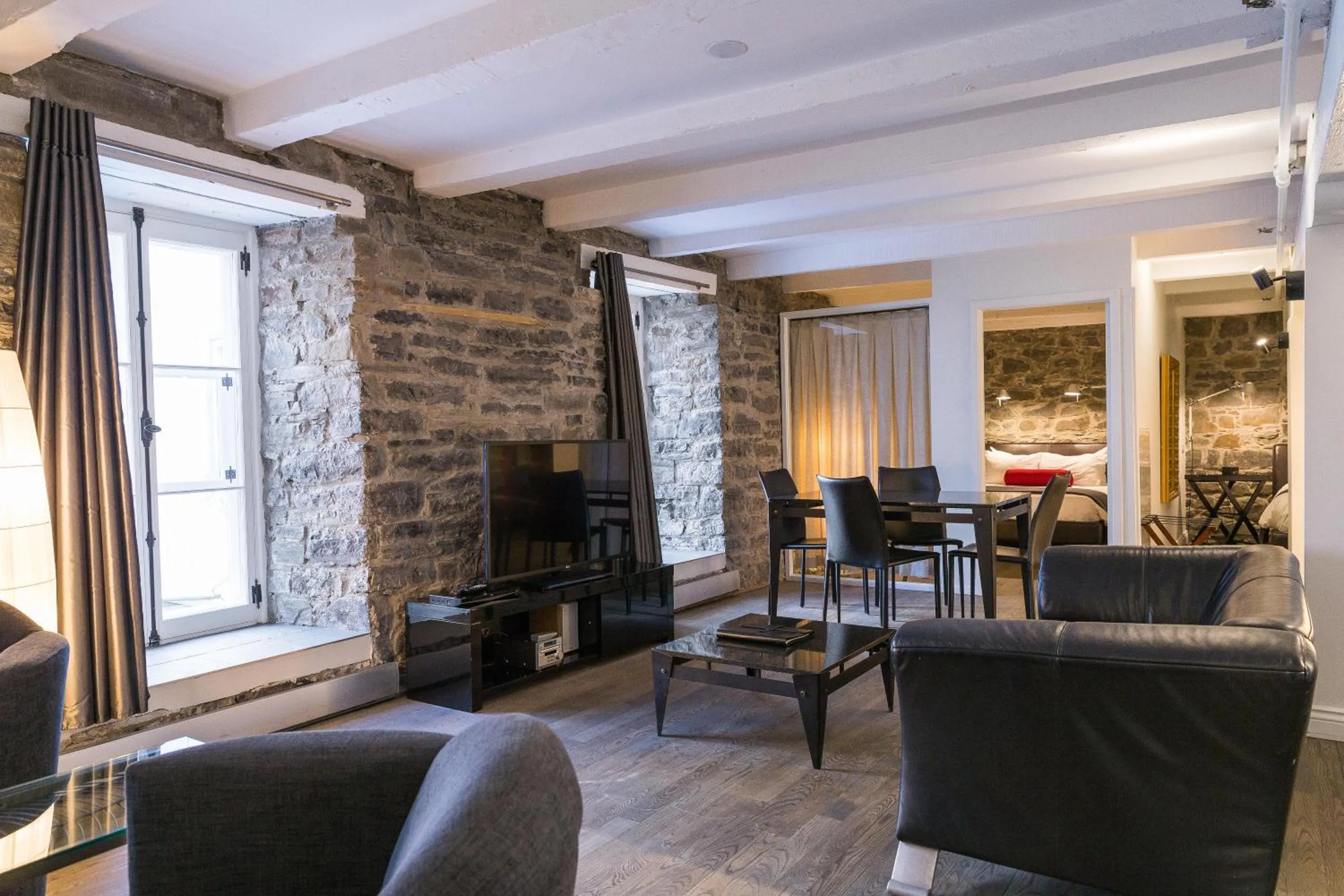 Bedroom in Hotel le Priori