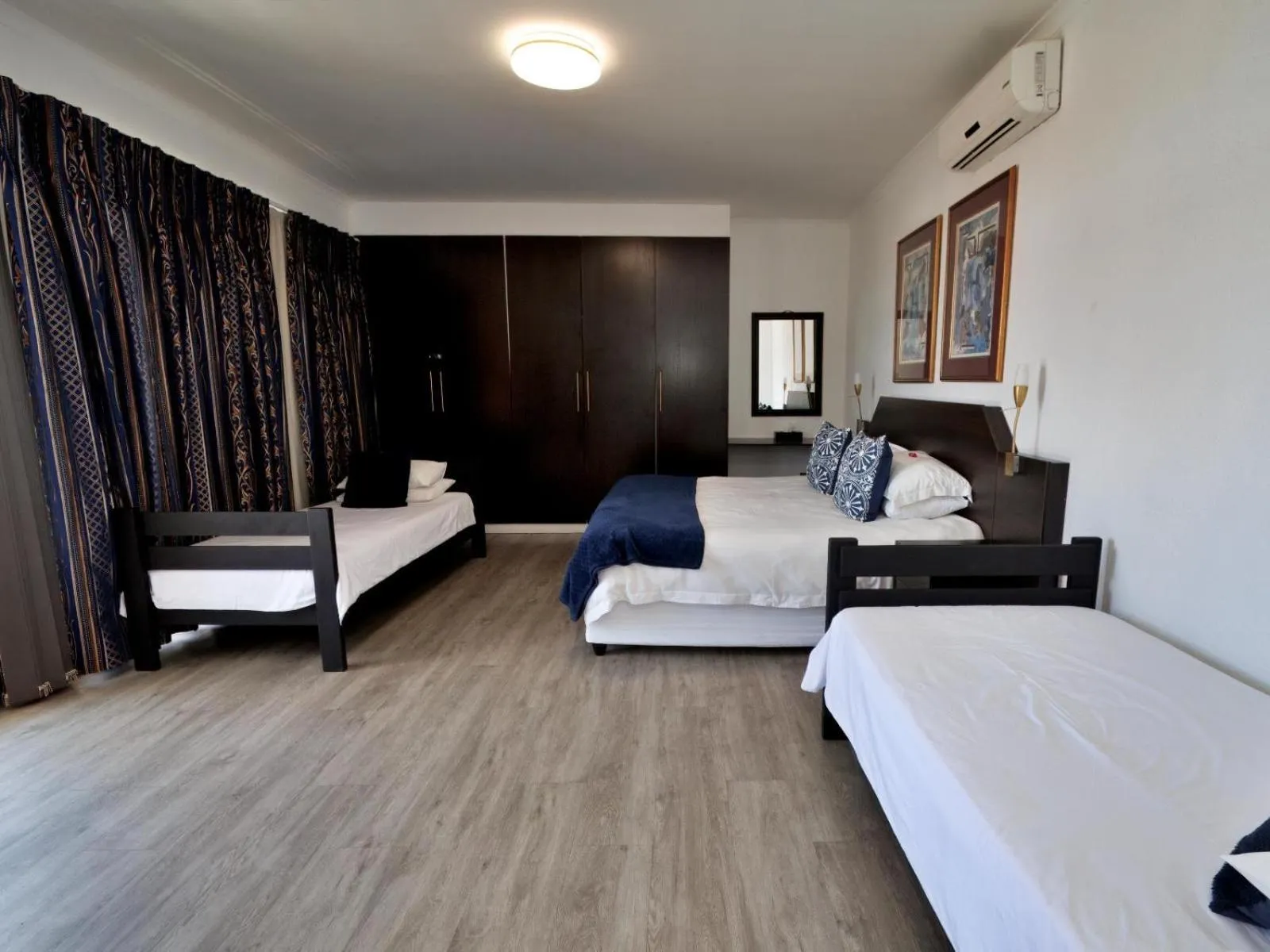 Photo of the whole room, Bed in Beachwood Inn Melkbosstrand