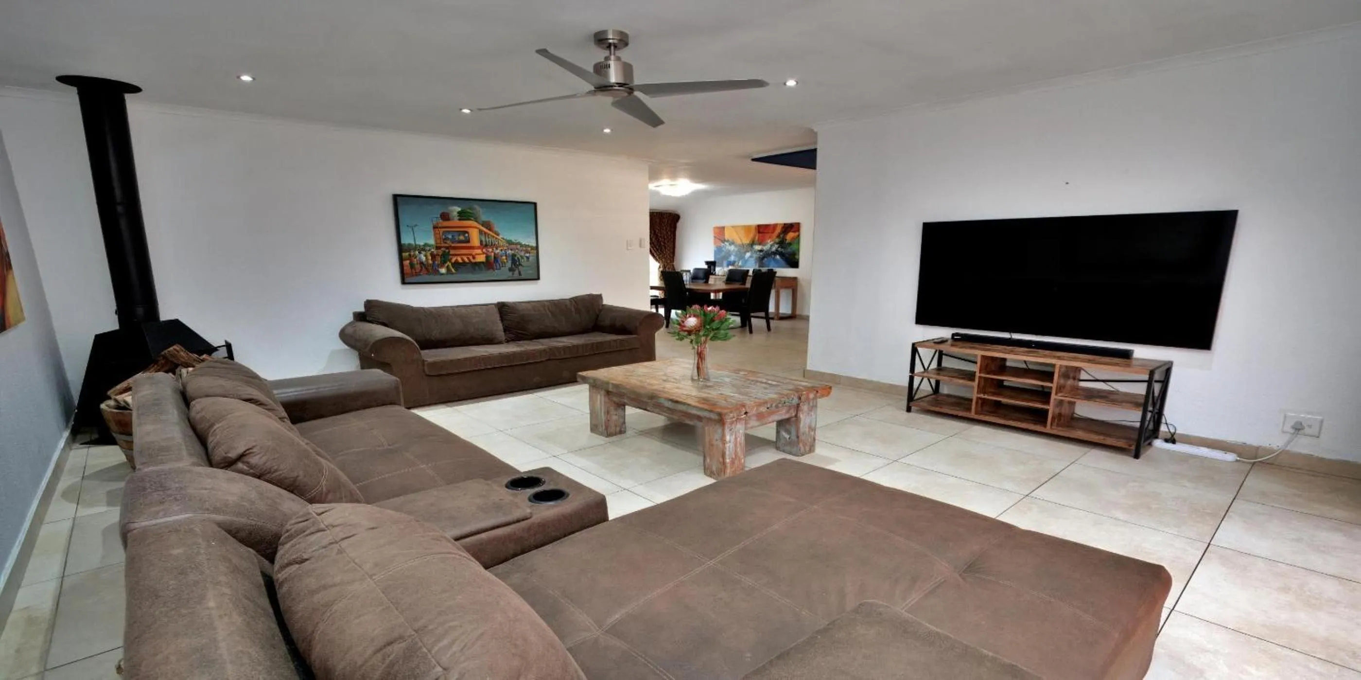 Living room in Beachwood Inn Melkbosstrand