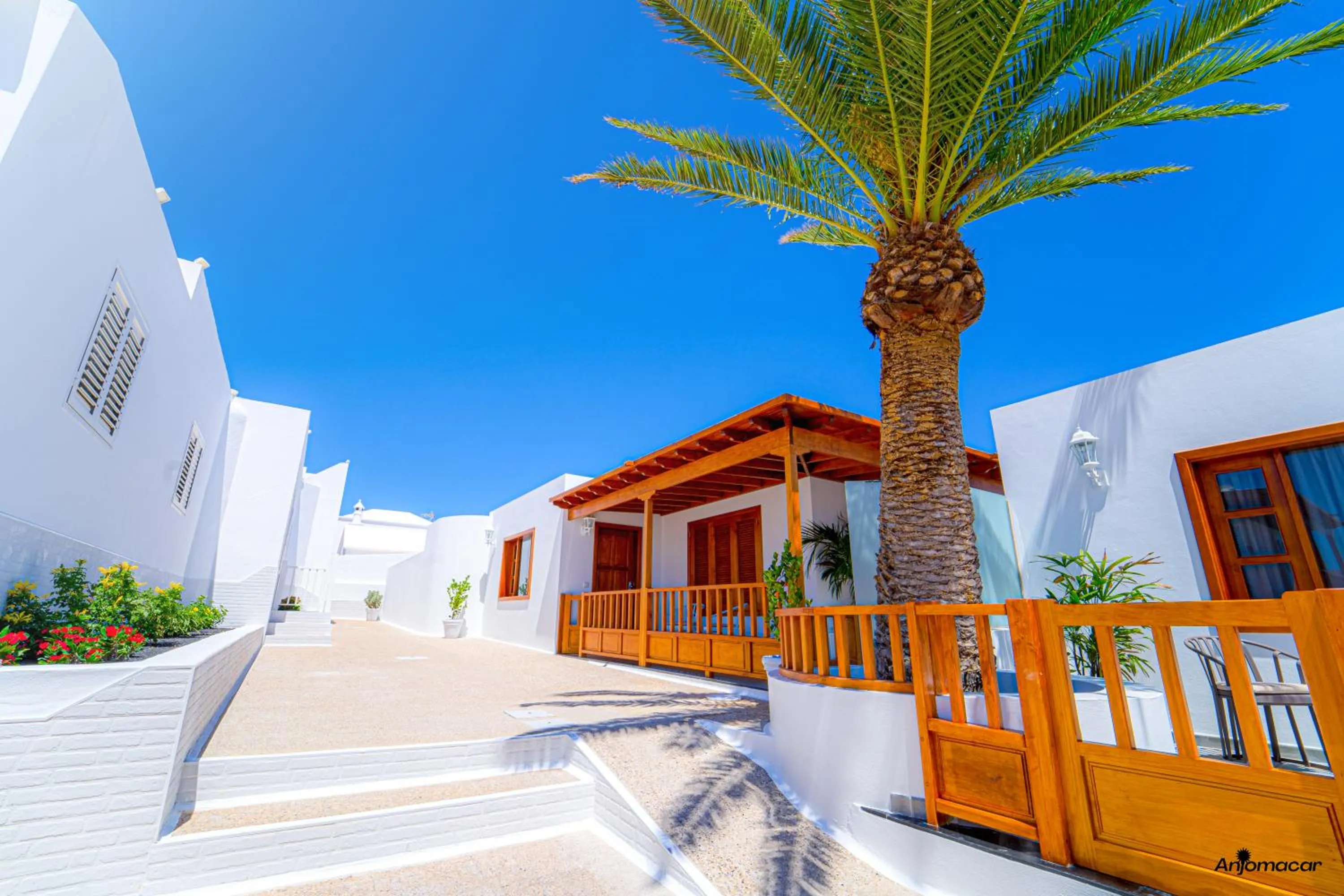 Luxury Villas Anjomacar