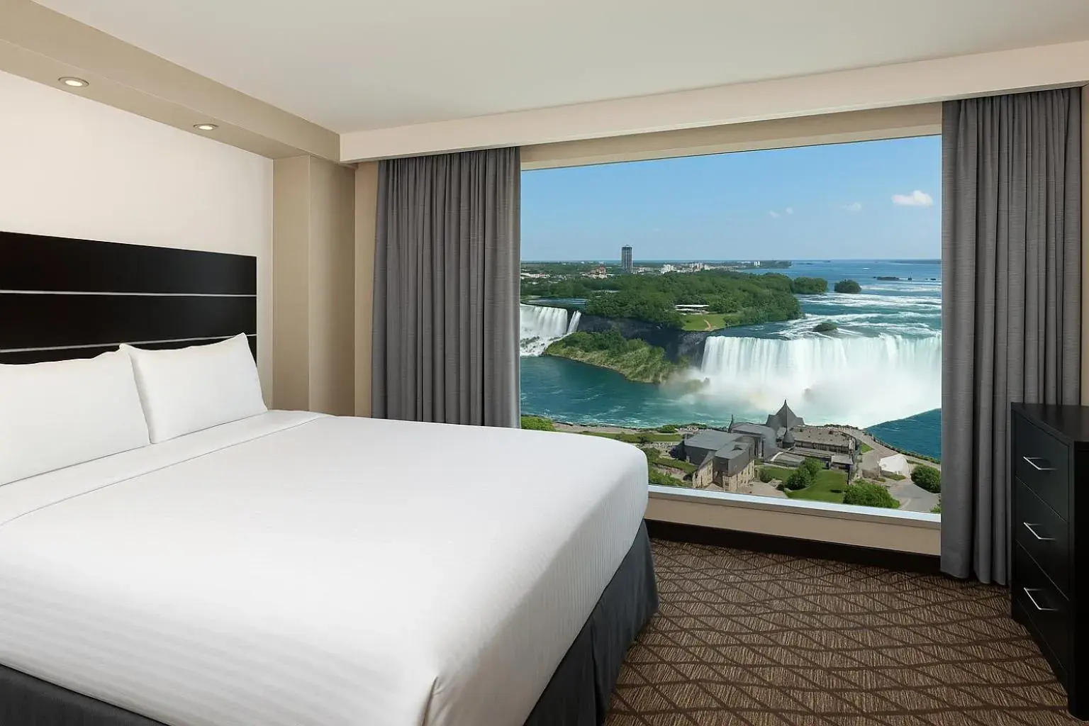 Bedroom, Bed in Tower Hotel at Fallsview Bedroom, Bed in Tower Hotel at Fallsview