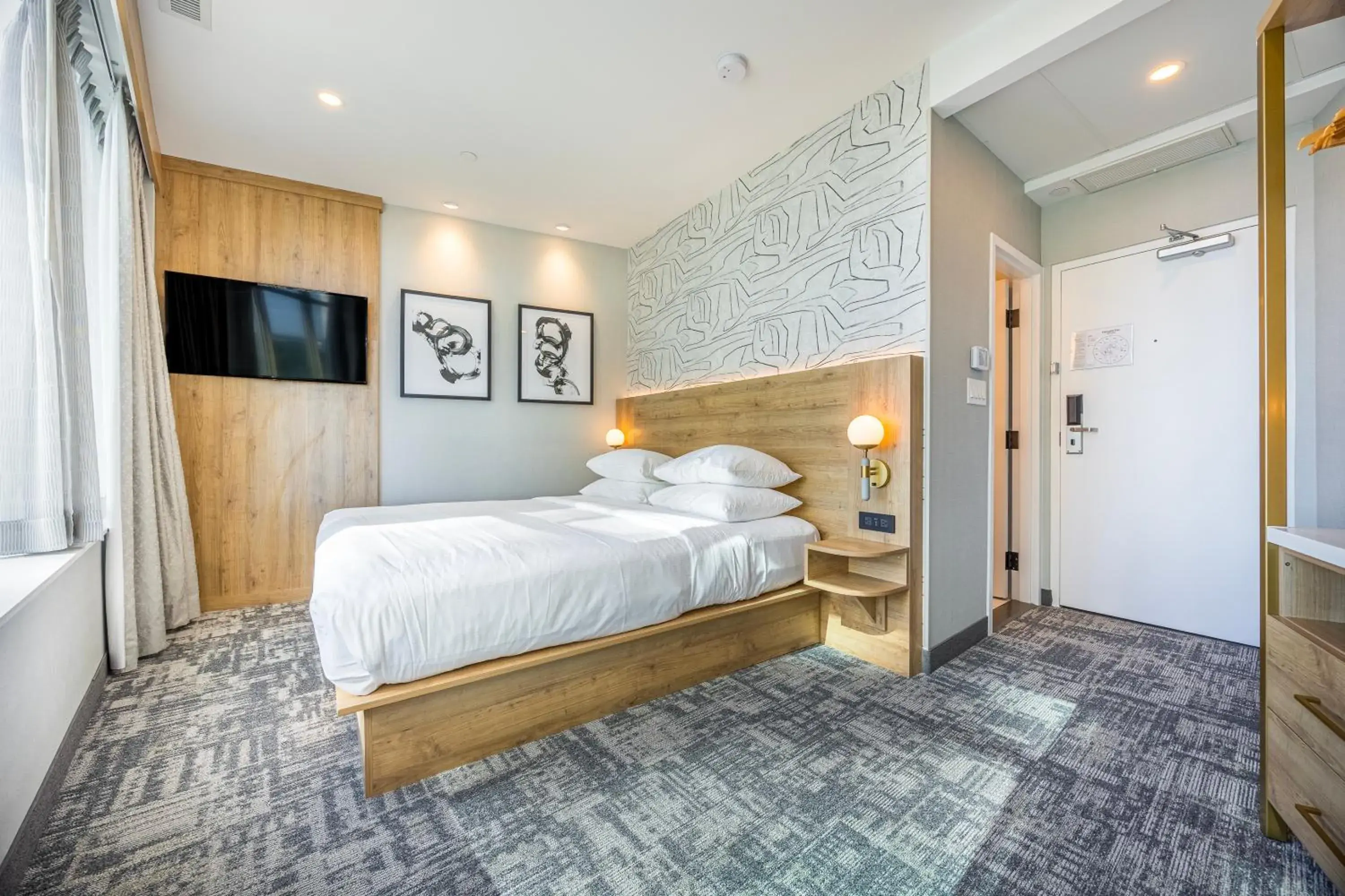 Bed in Tower Hotel at Fallsview Bed in Tower Hotel at Fallsview