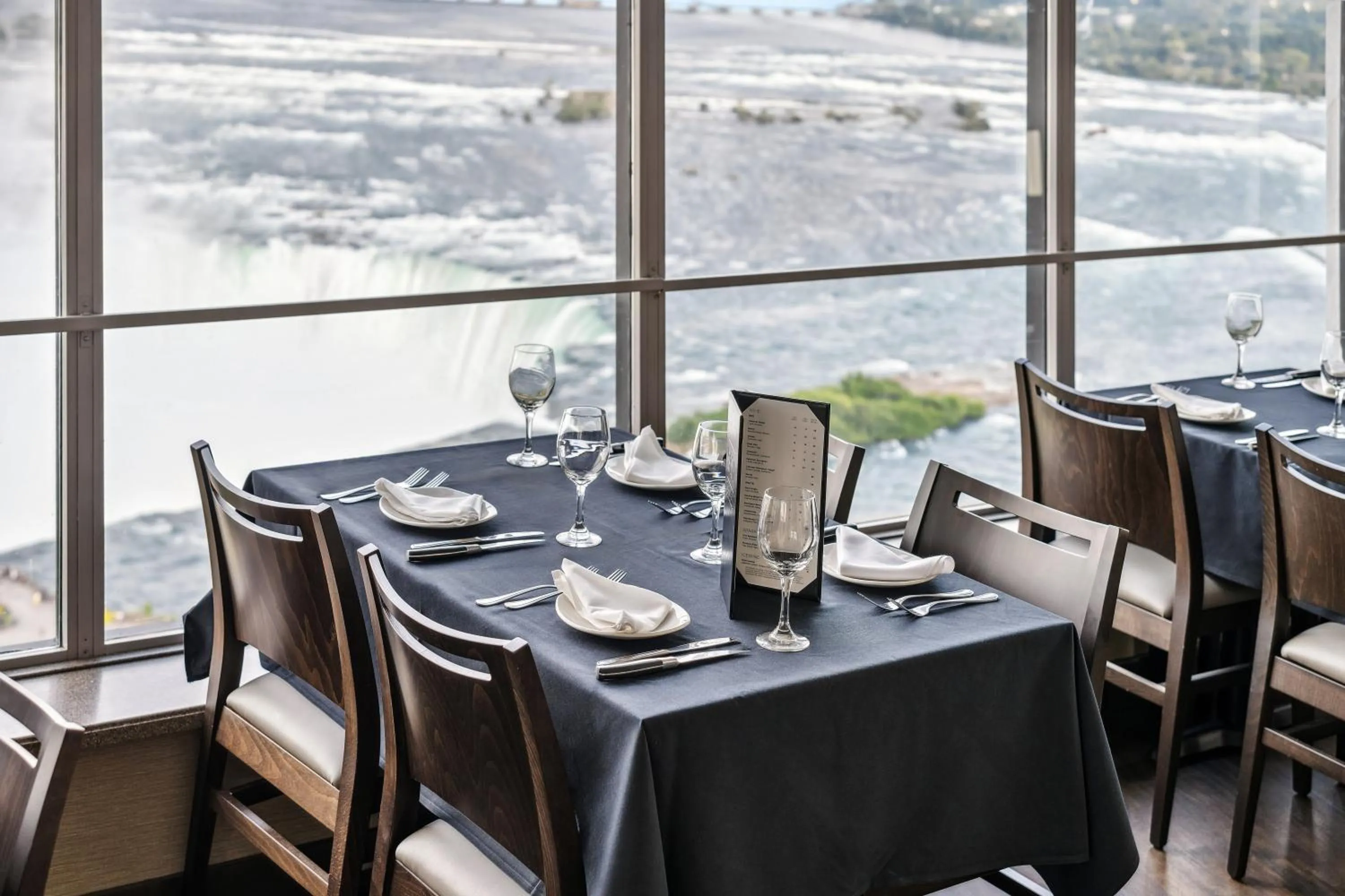 Restaurant/places to eat in Tower Hotel at Fallsview
