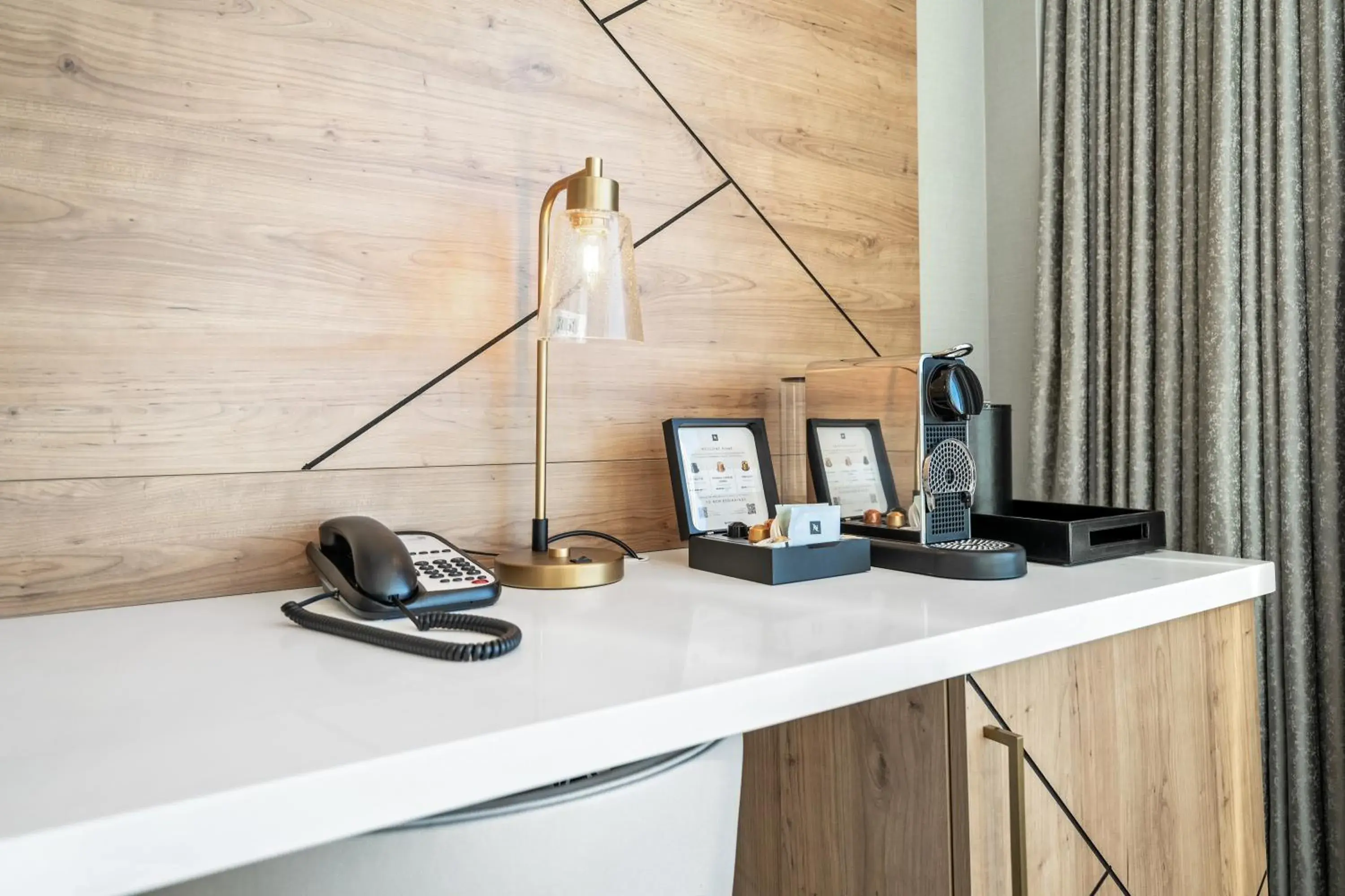 Tower King Riverview Room in Tower Hotel at Fallsview Tower King Riverview Room in Tower Hotel at Fallsview