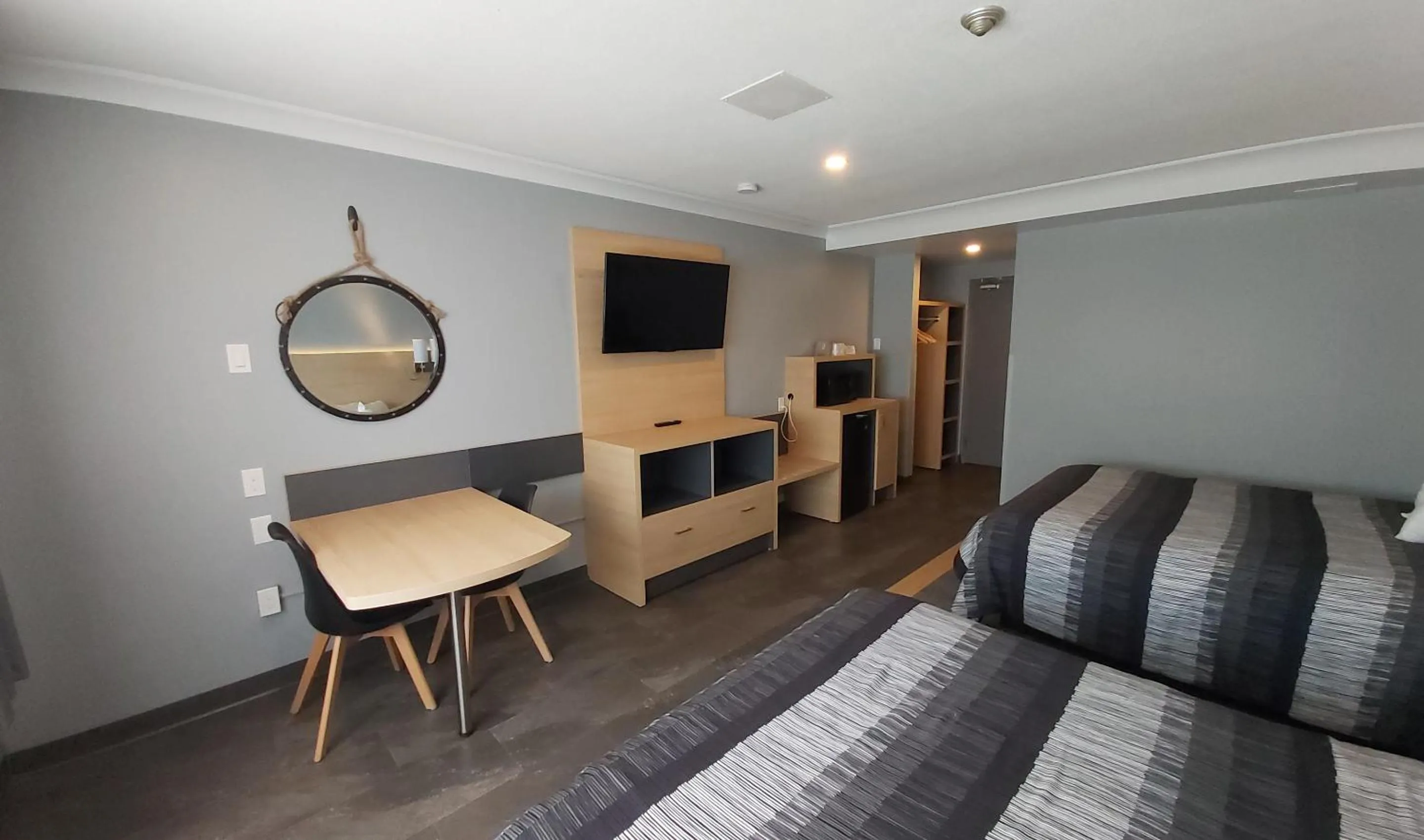 TV and multimedia in Americana Waterpark Resort & Spa