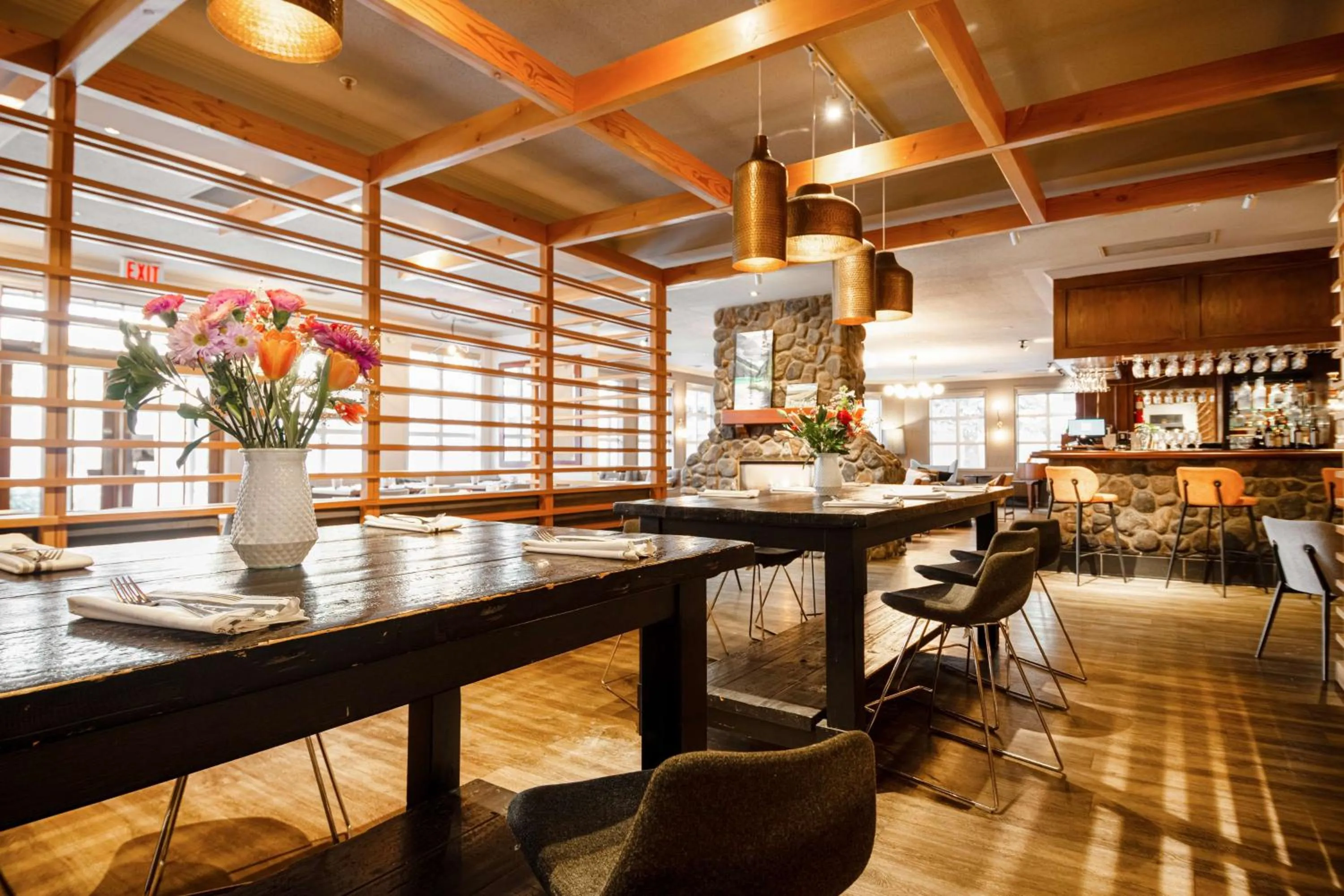 Restaurant/places to eat in Coast Canmore Hotel & Conference Centre