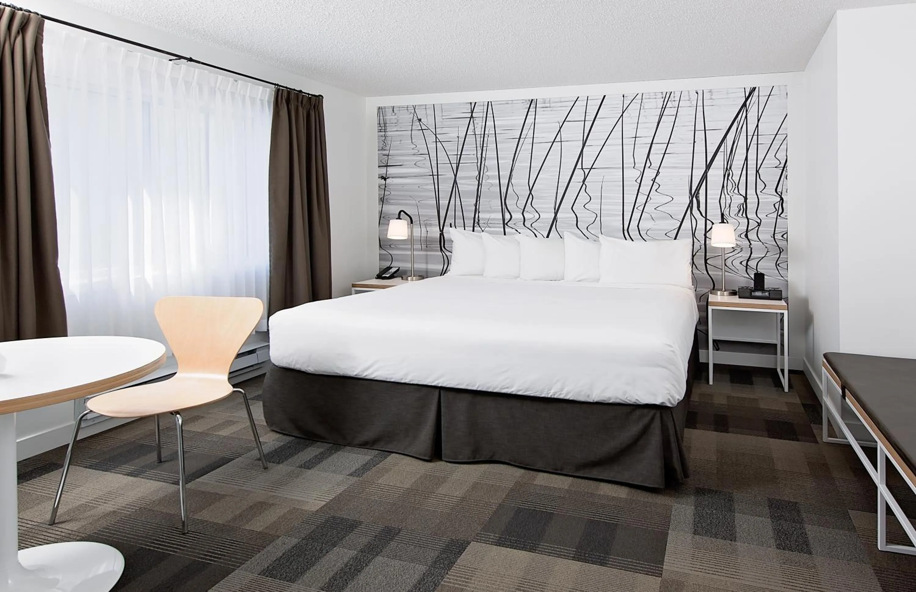 Bed in Coast Canmore Hotel & Conference Centre