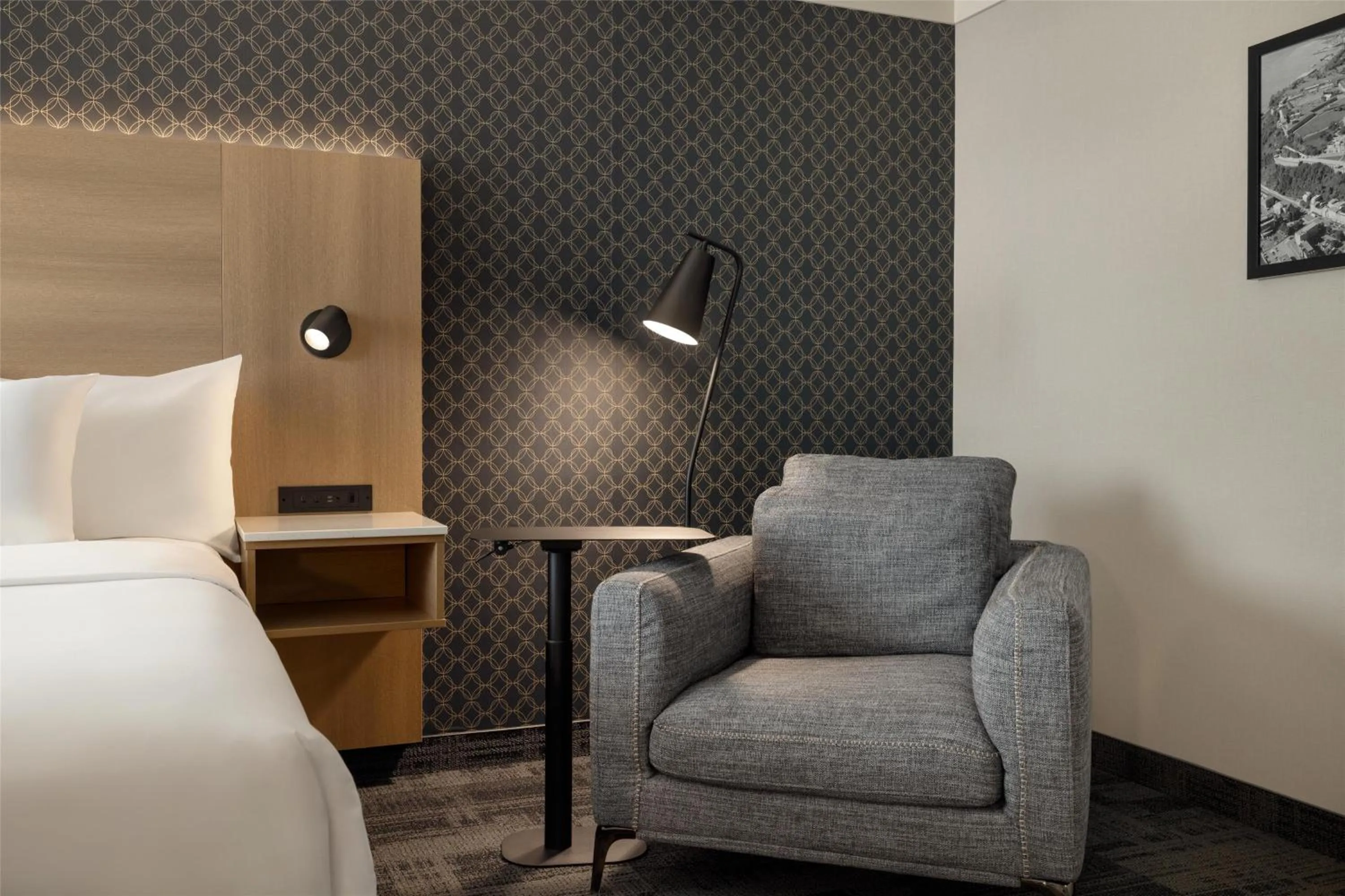 Bedroom, Bed in Best Western Plus City Centre Centre-Ville