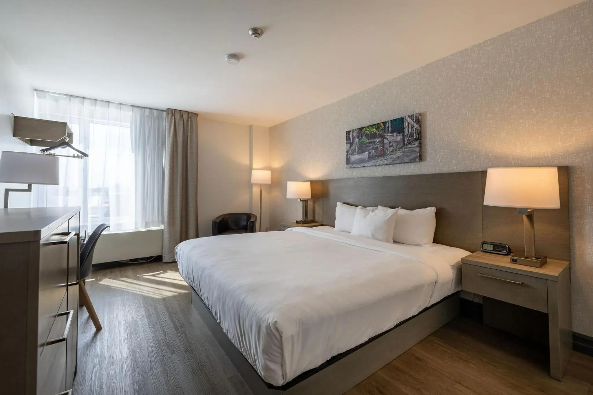 Bed in Repotel Henri IV Québec Bed in Repotel Henri IV Québec