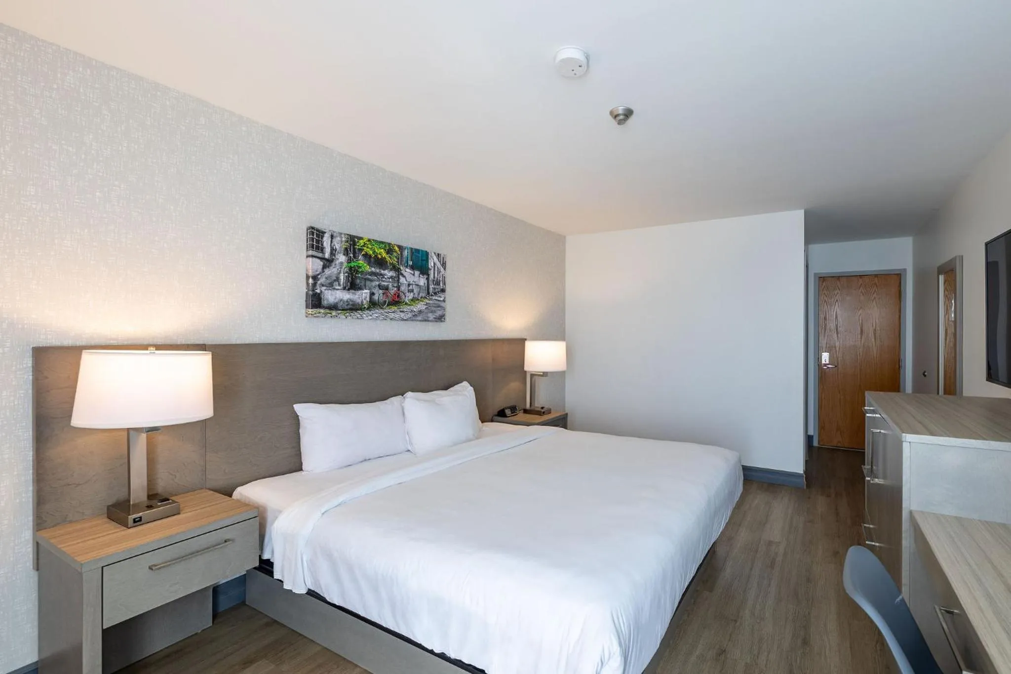 Bed in Repotel Henri IV Québec