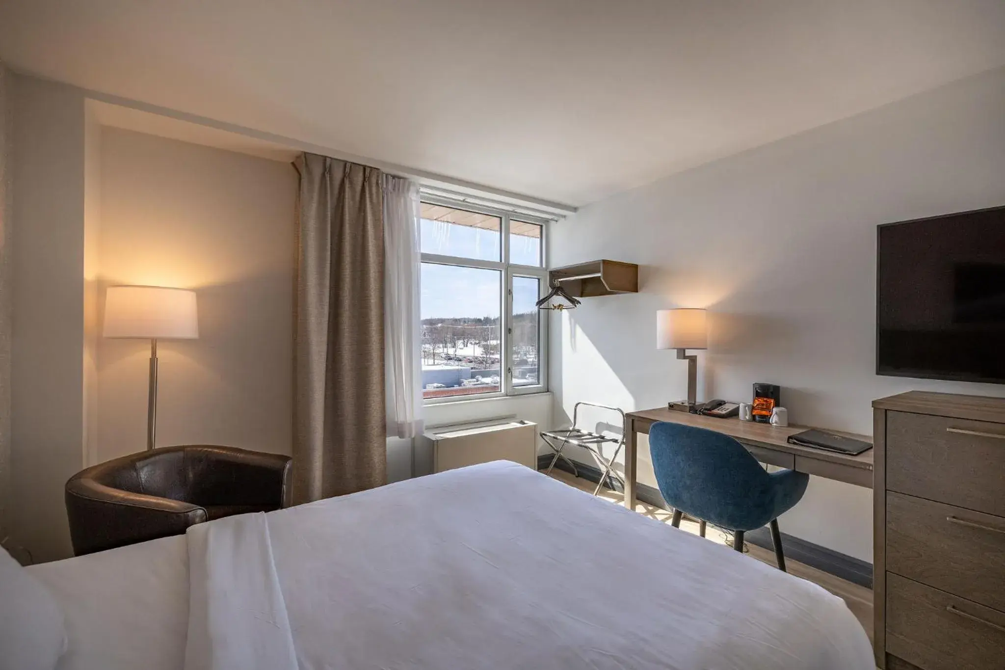 Bed in Repotel Henri IV Québec Bed in Repotel Henri IV Québec