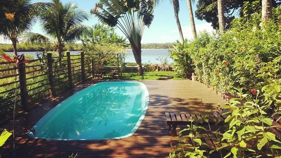 Casa de Temporada 4 Coqueiros, Piscina, 16 Hóspedes, 4 Suítes e Churrasqueira em Itacaré na Bahia Casa de Temporada 4 Coqueiros, Piscina, 16 Hóspedes, 4 Suítes e Churrasqueira em Itacaré na Bahia