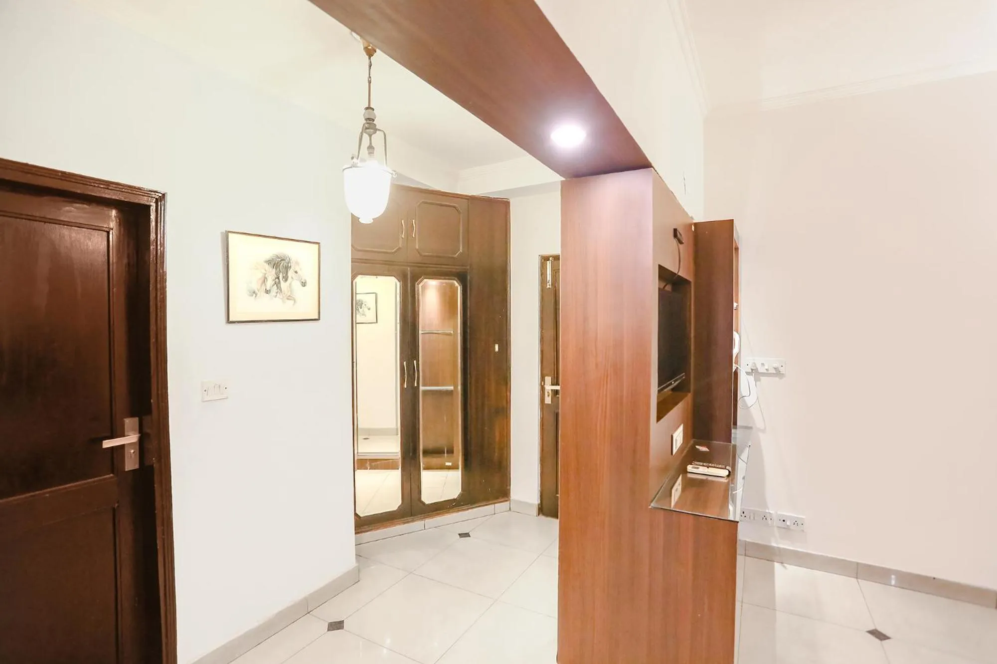 TV and multimedia in FabExpress Lloyd House