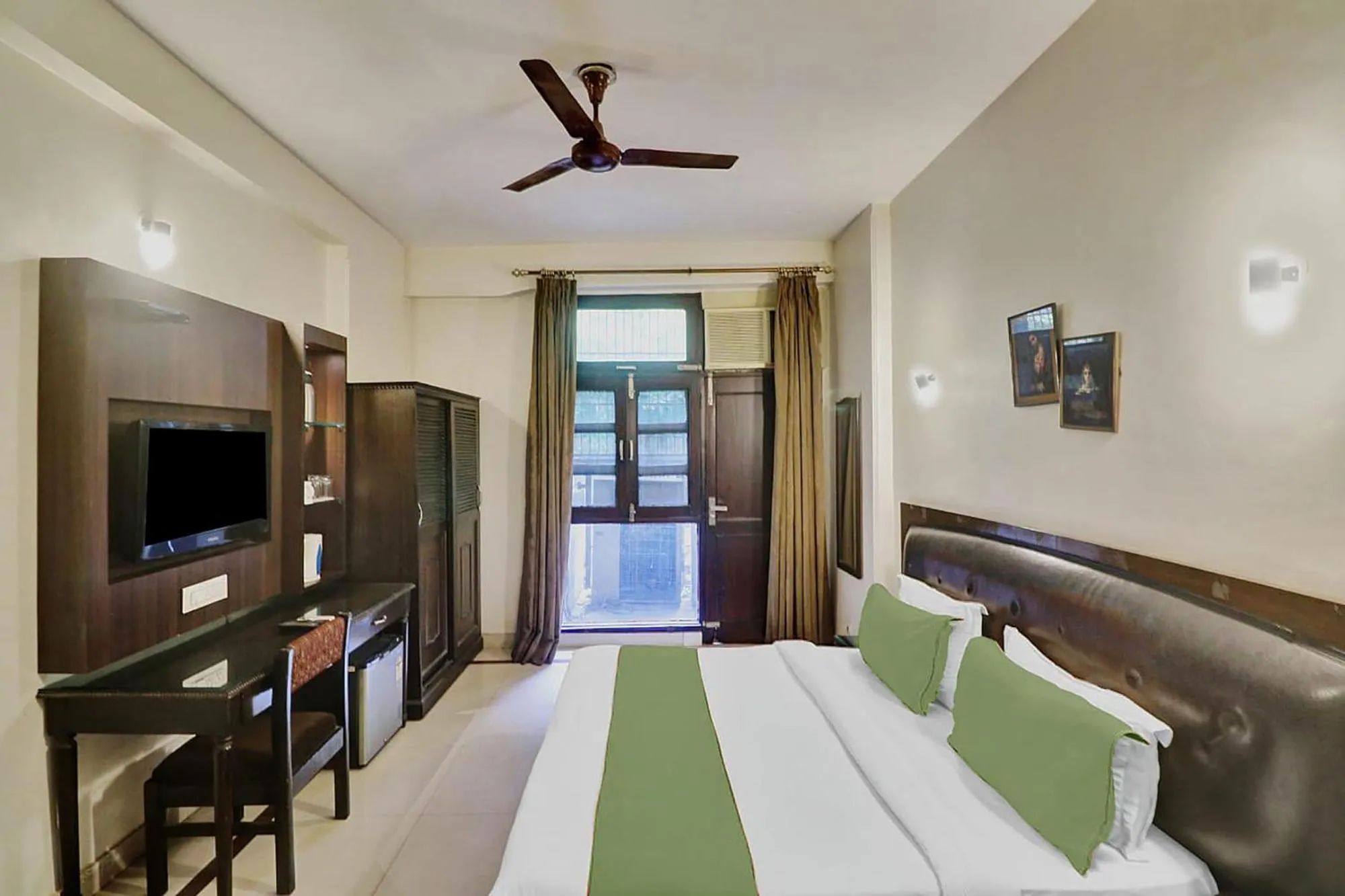 Bed in FabExpress Lloyd House