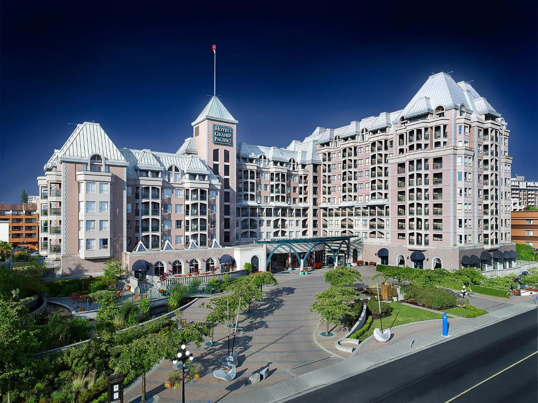 Facade/entrance in Hotel Grand Pacific Facade/entrance in Hotel Grand Pacific