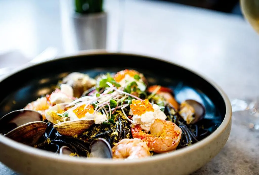 Restaurant/places to eat in Hotel Grand Pacific