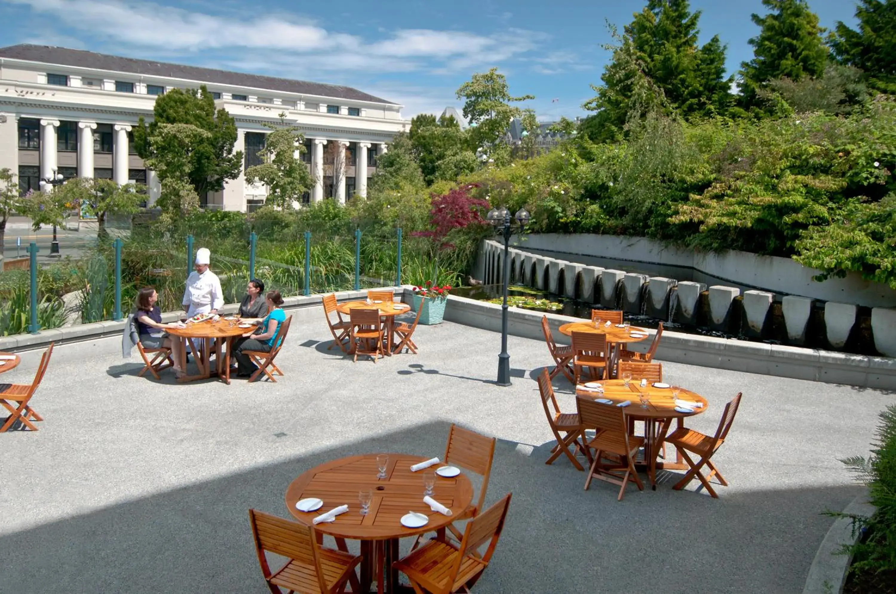 Restaurant/places to eat in Hotel Grand Pacific Restaurant/places to eat in Hotel Grand Pacific