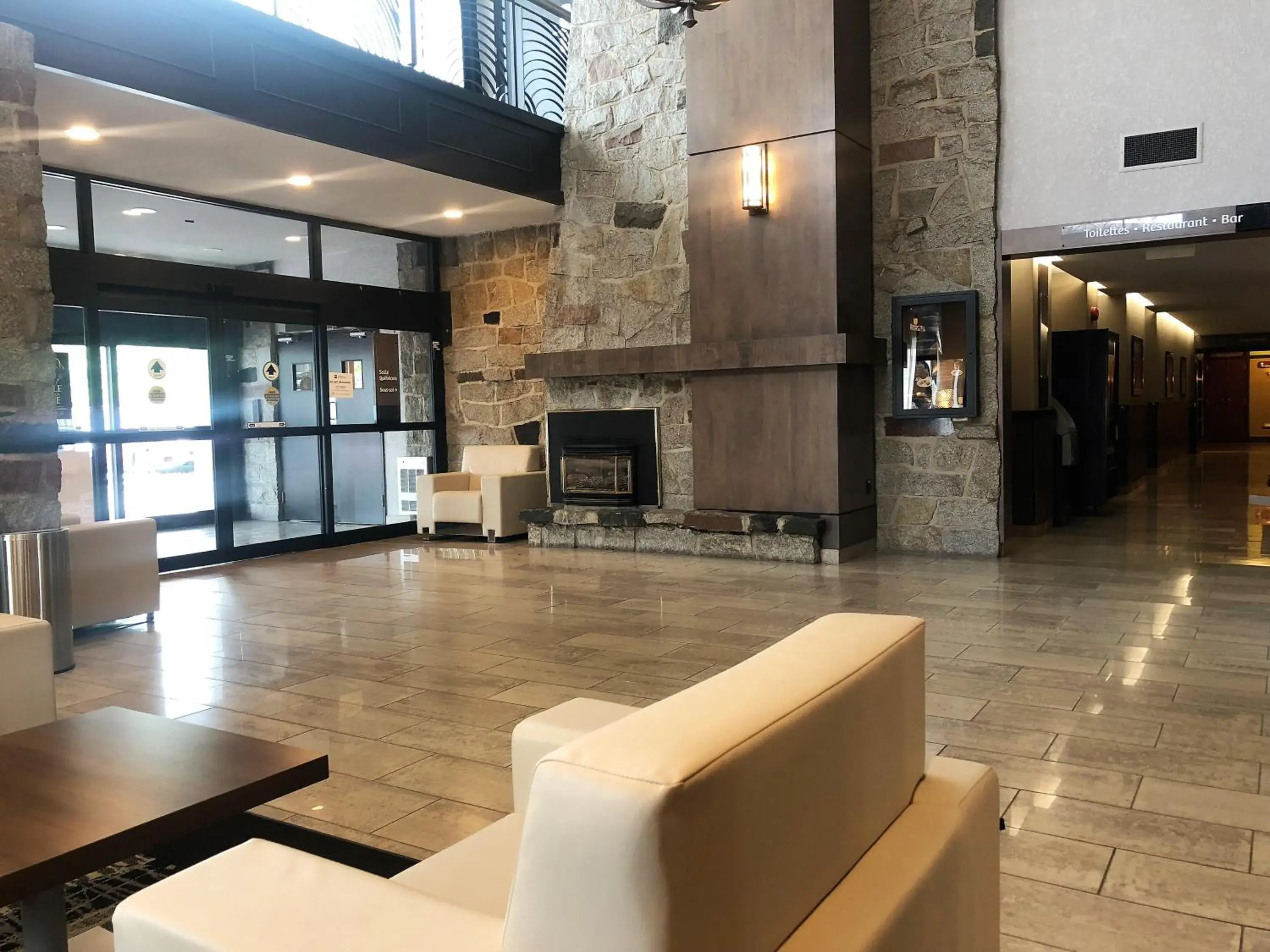 Lobby or reception in Best Western Hotel Universel Drummondville Lobby or reception in Best Western Hotel Universel Drummondville