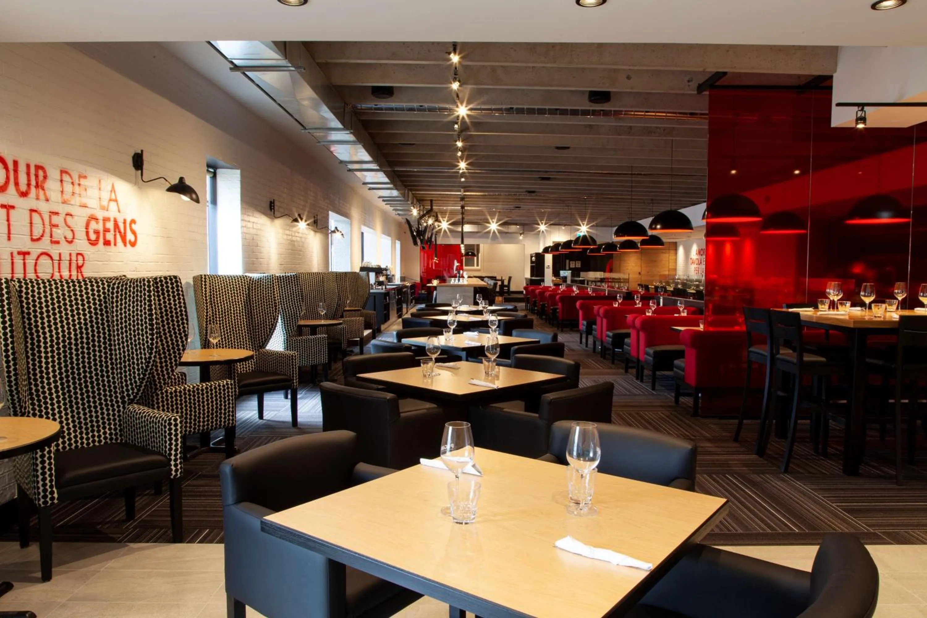 Restaurant/places to eat in Best Western Hotel Universel Drummondville