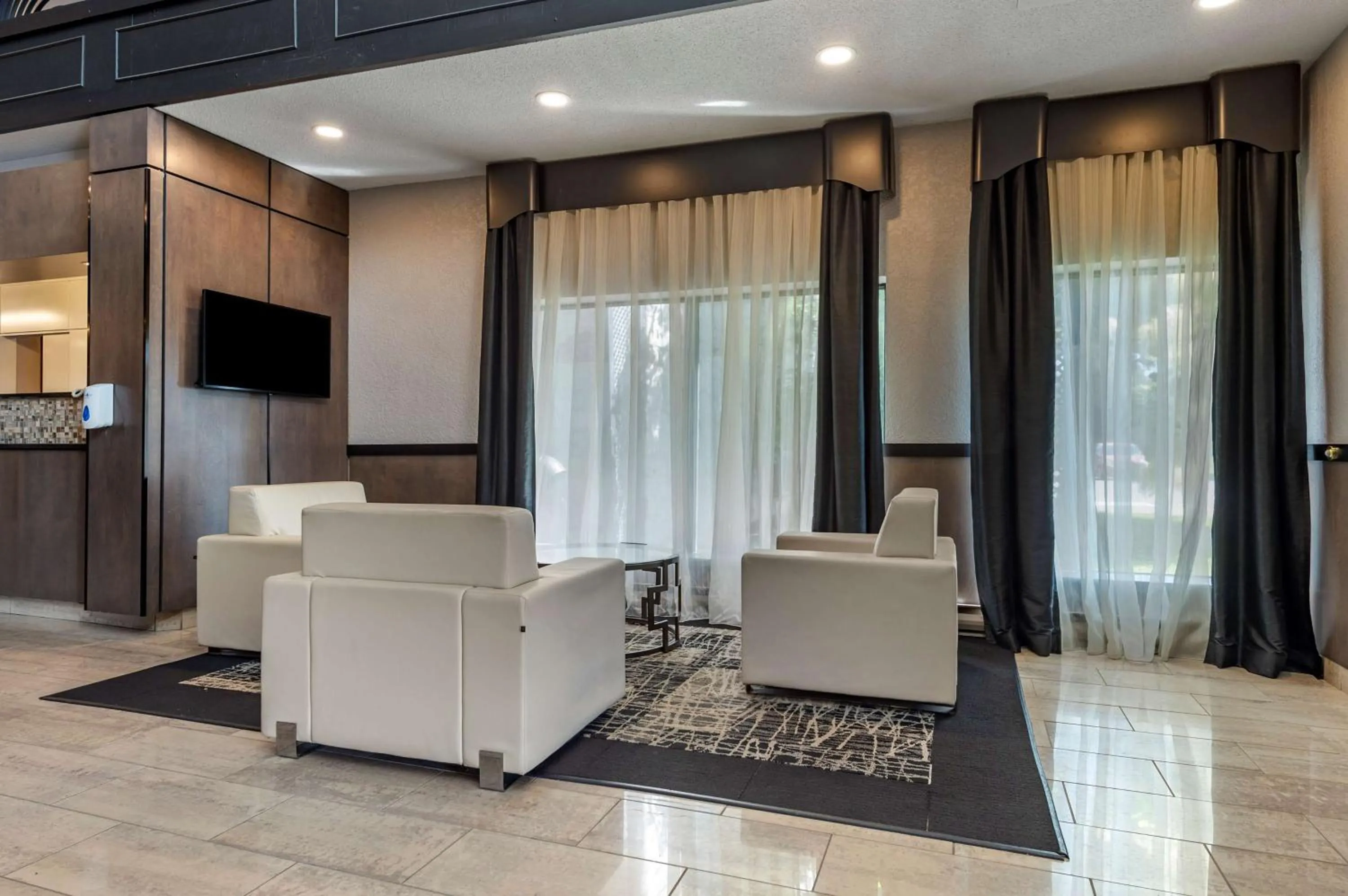 Lobby or reception in Best Western Hotel Universel Drummondville