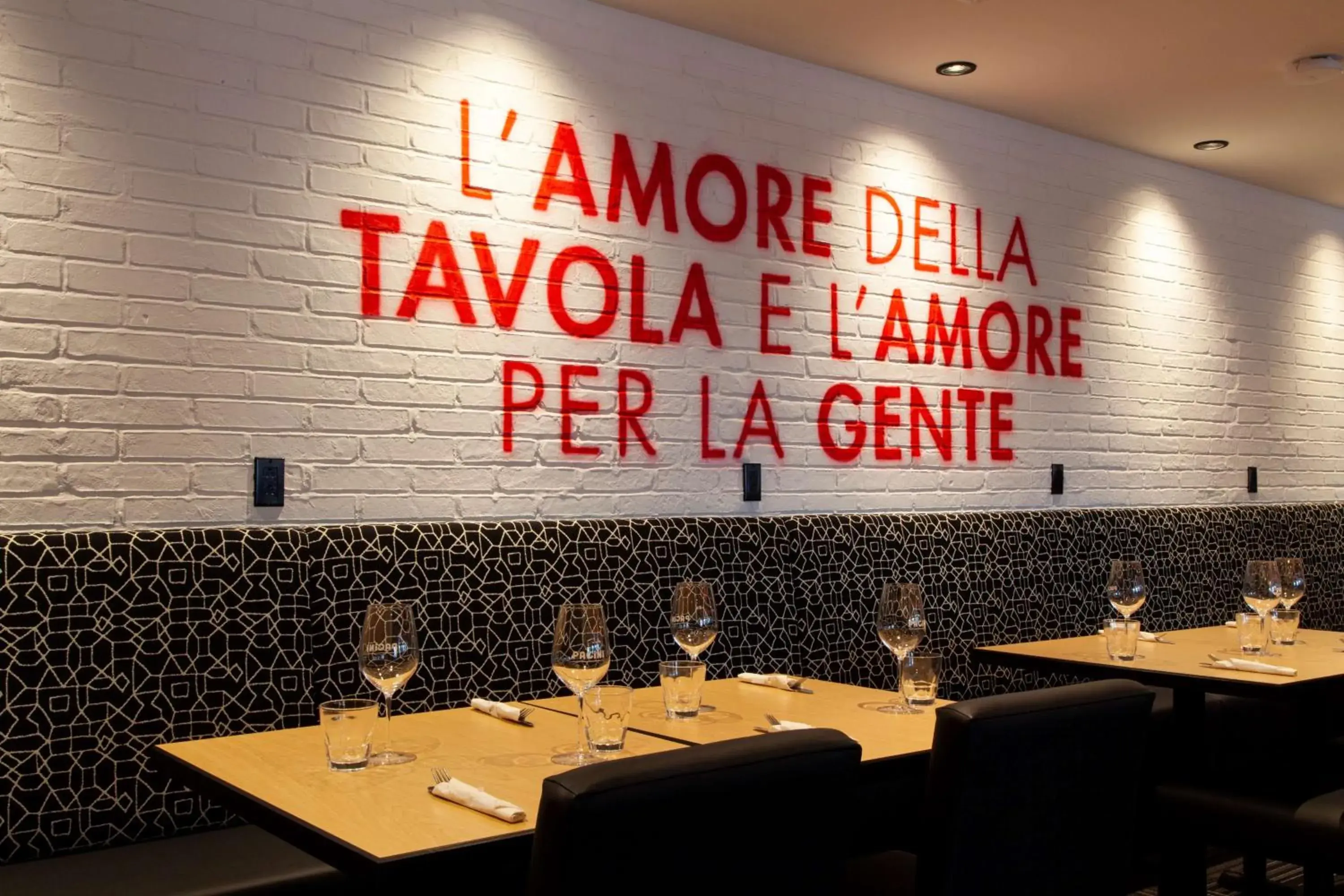 Restaurant/places to eat in Best Western Hotel Universel Drummondville Restaurant/places to eat in Best Western Hotel Universel Drummondville