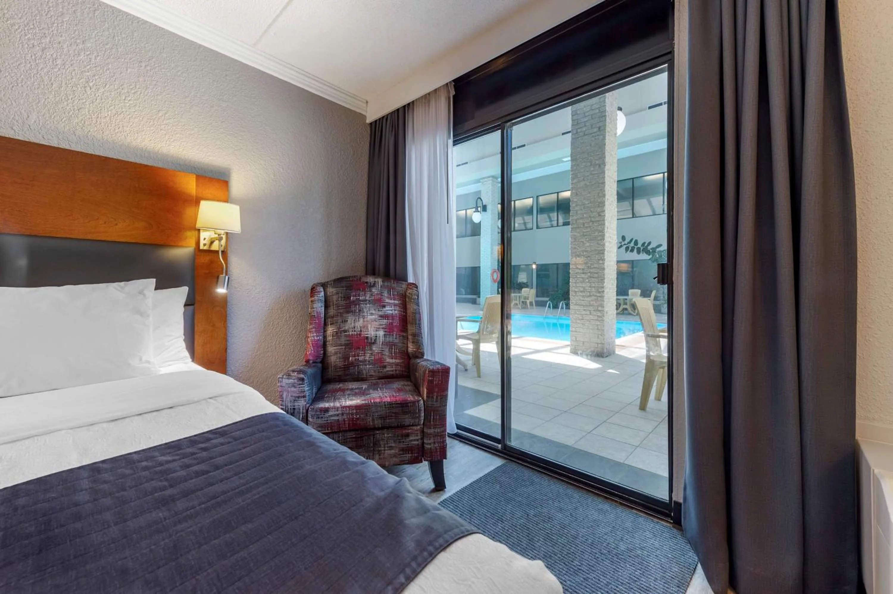 Bedroom, Bed in Best Western Hotel Universel Drummondville