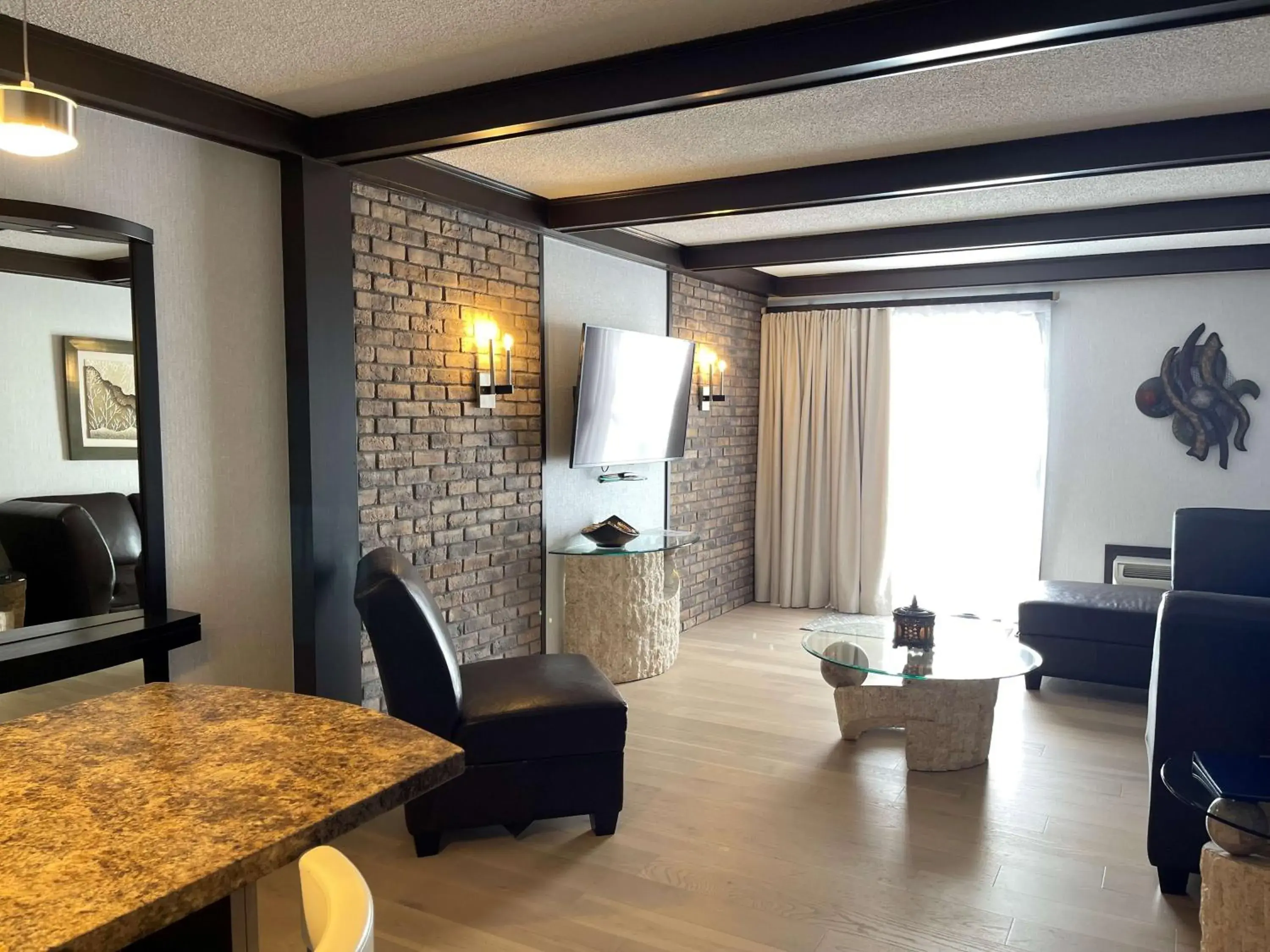 Photo of the whole room in Best Western Hotel Universel Drummondville Photo of the whole room in Best Western Hotel Universel Drummondville