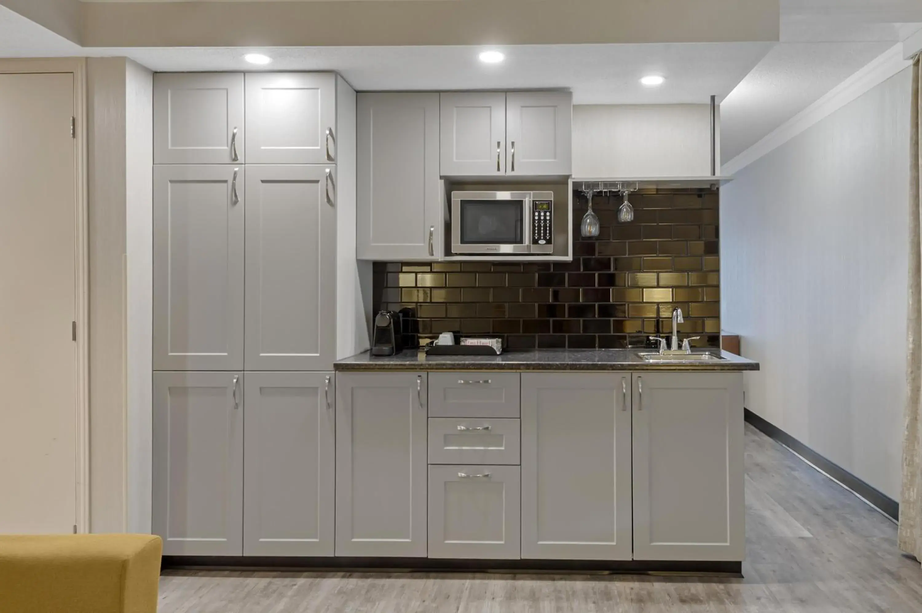 Bedroom in Best Western Hotel Universel Drummondville Bedroom in Best Western Hotel Universel Drummondville