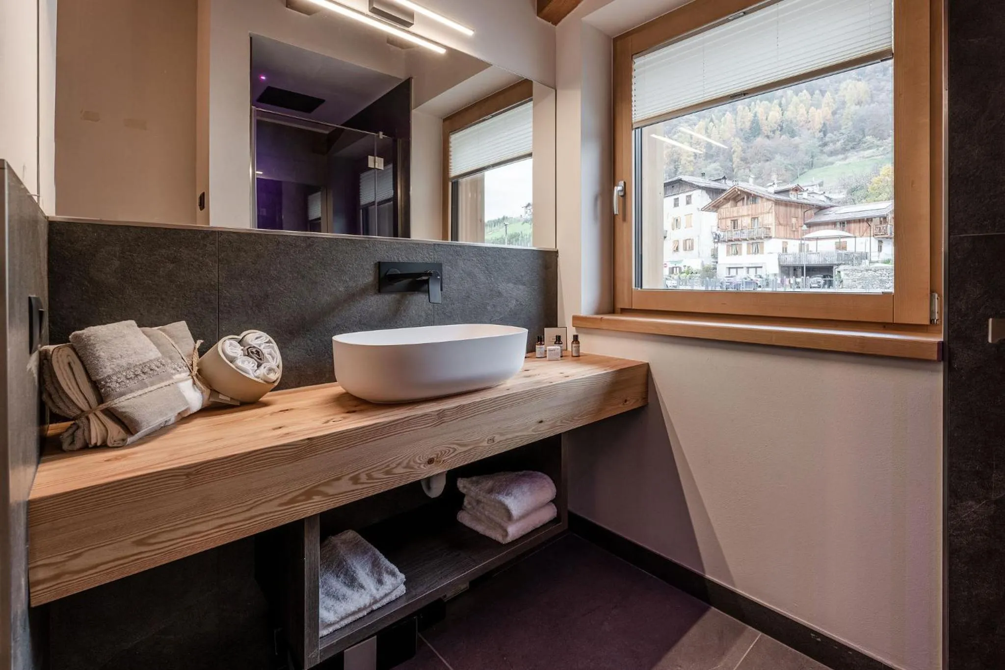 Bathroom in Nidaris - Luxury Private Spa Suites