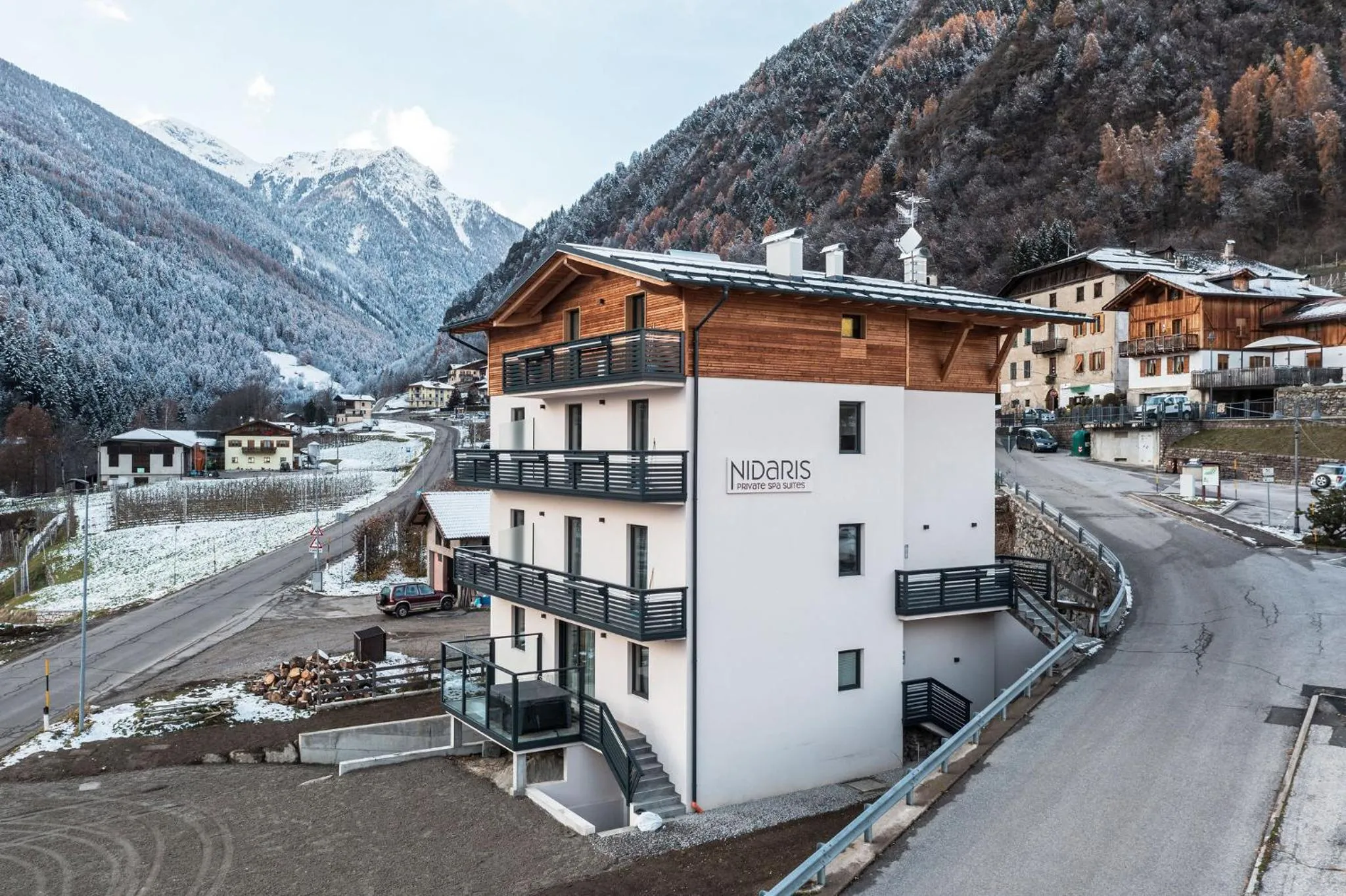 Property building in Nidaris - Luxury Private Spa Suites