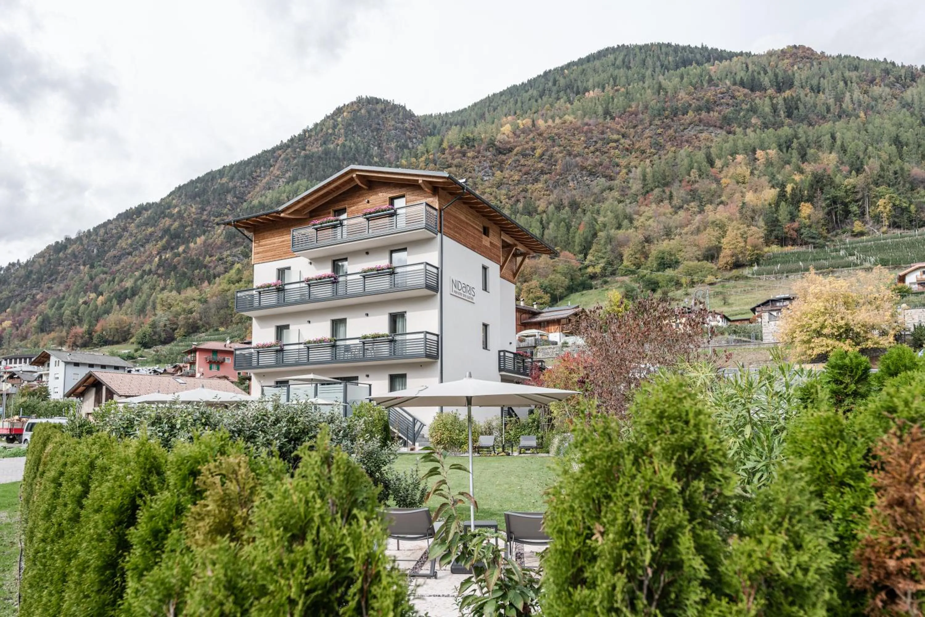 Property building in Nidaris - Luxury Private Spa Suites