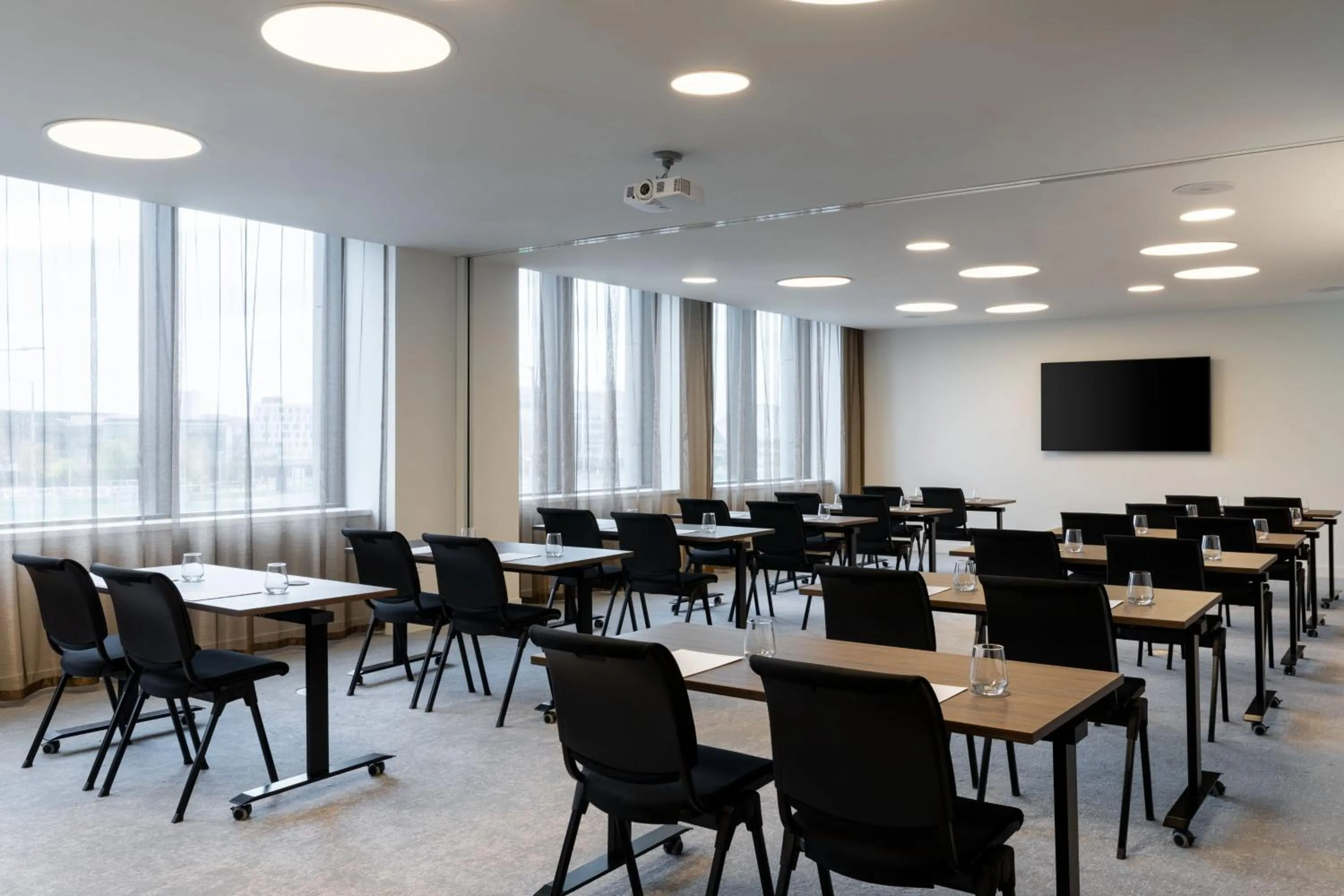 Meeting/conference room in Courtyard by Marriott Glasgow SEC