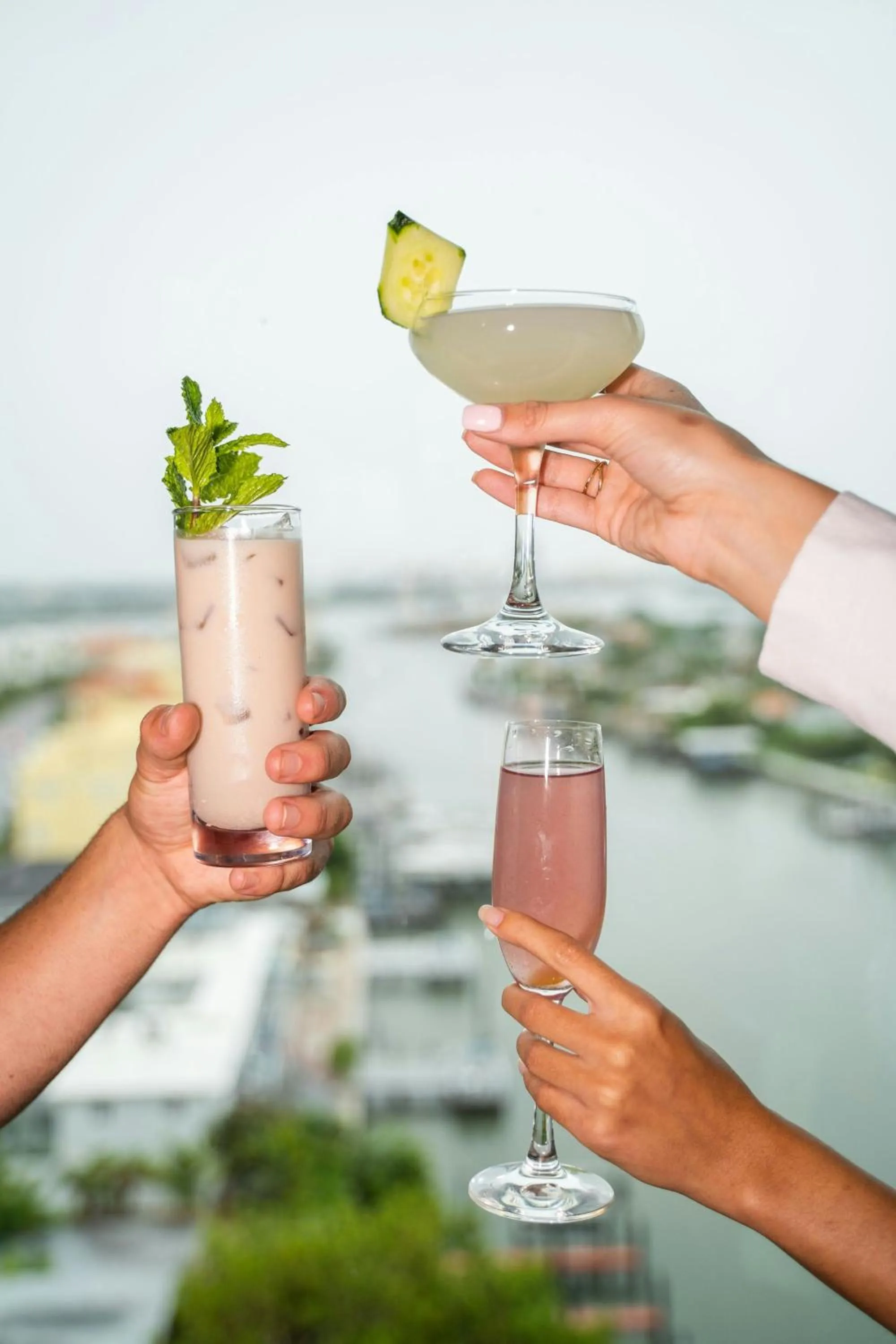 Lounge or bar in AC Hotel by Marriott Clearwater Beach