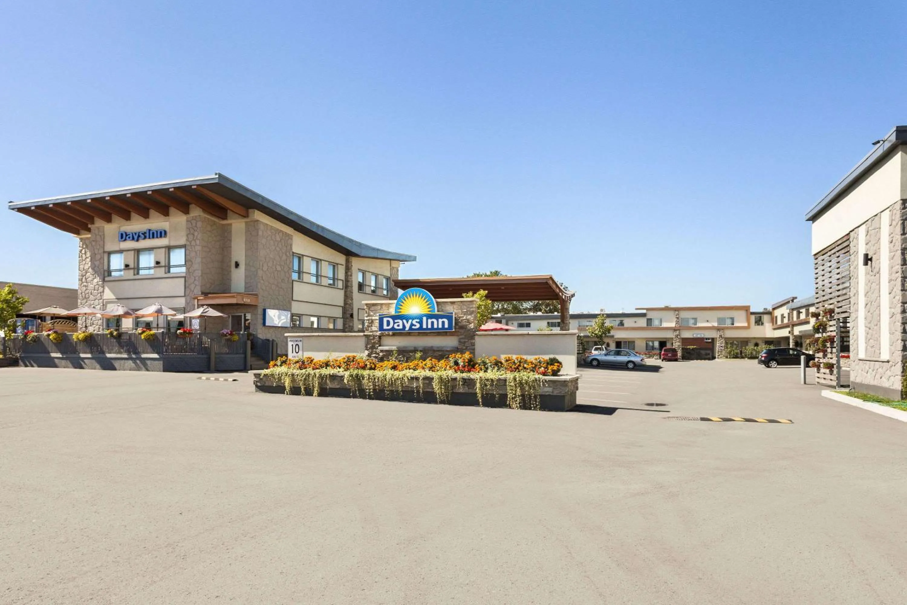 Property building in Days Inn by Wyndham Montreal East