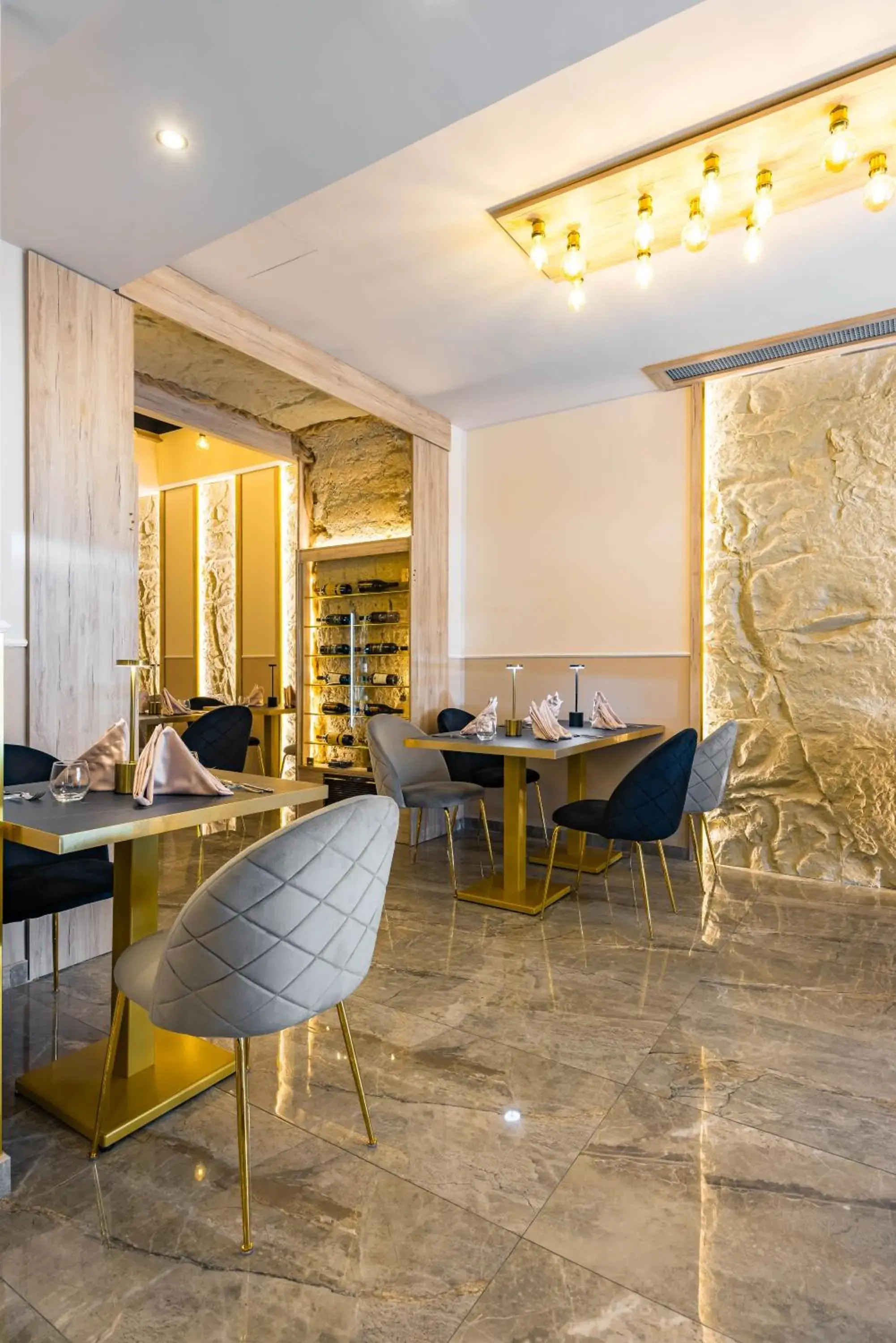 Restaurant/places to eat in Sant'Angelo Suites Restaurant/places to eat in Sant'Angelo Suites