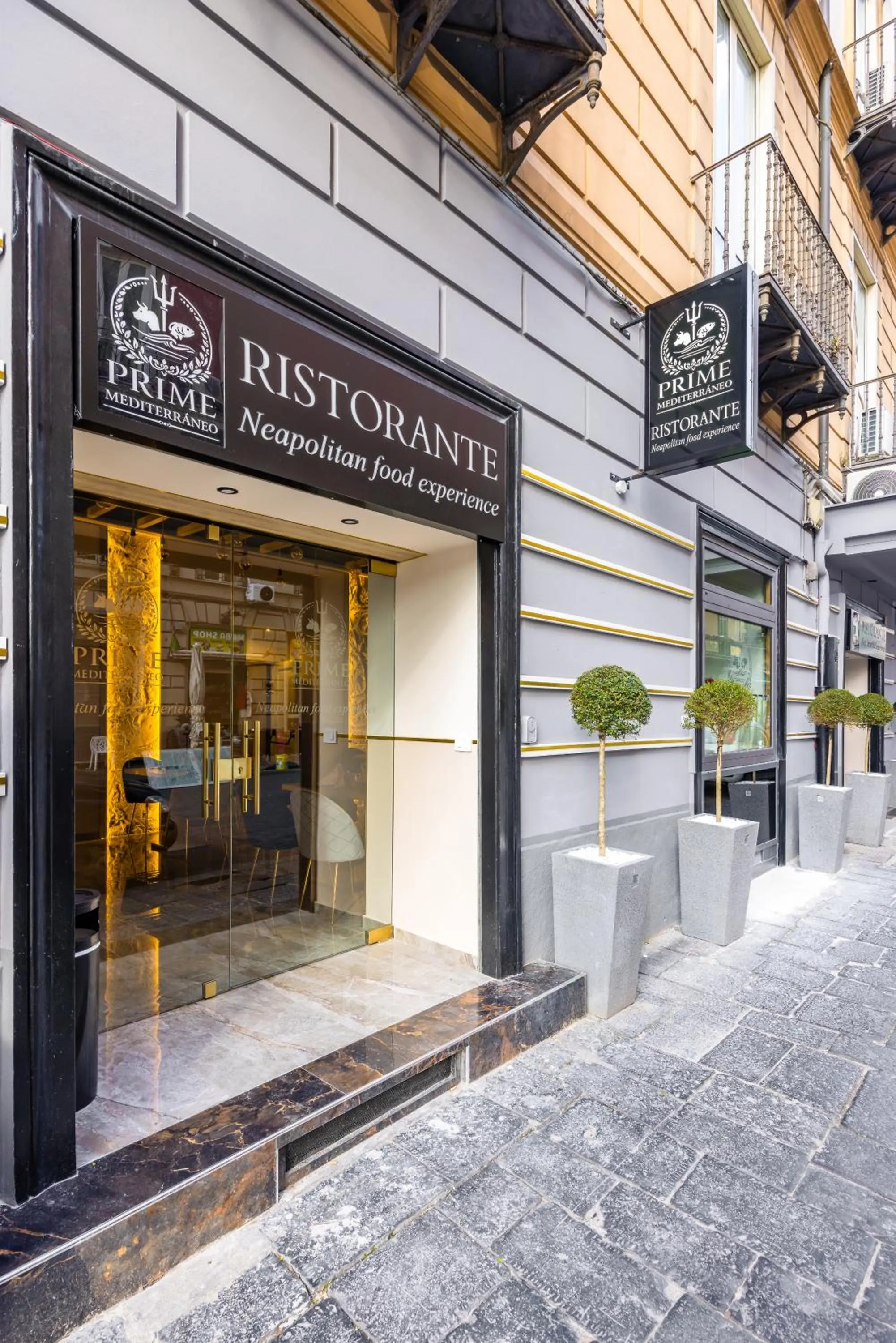 Restaurant/places to eat in Sant'Angelo Suites