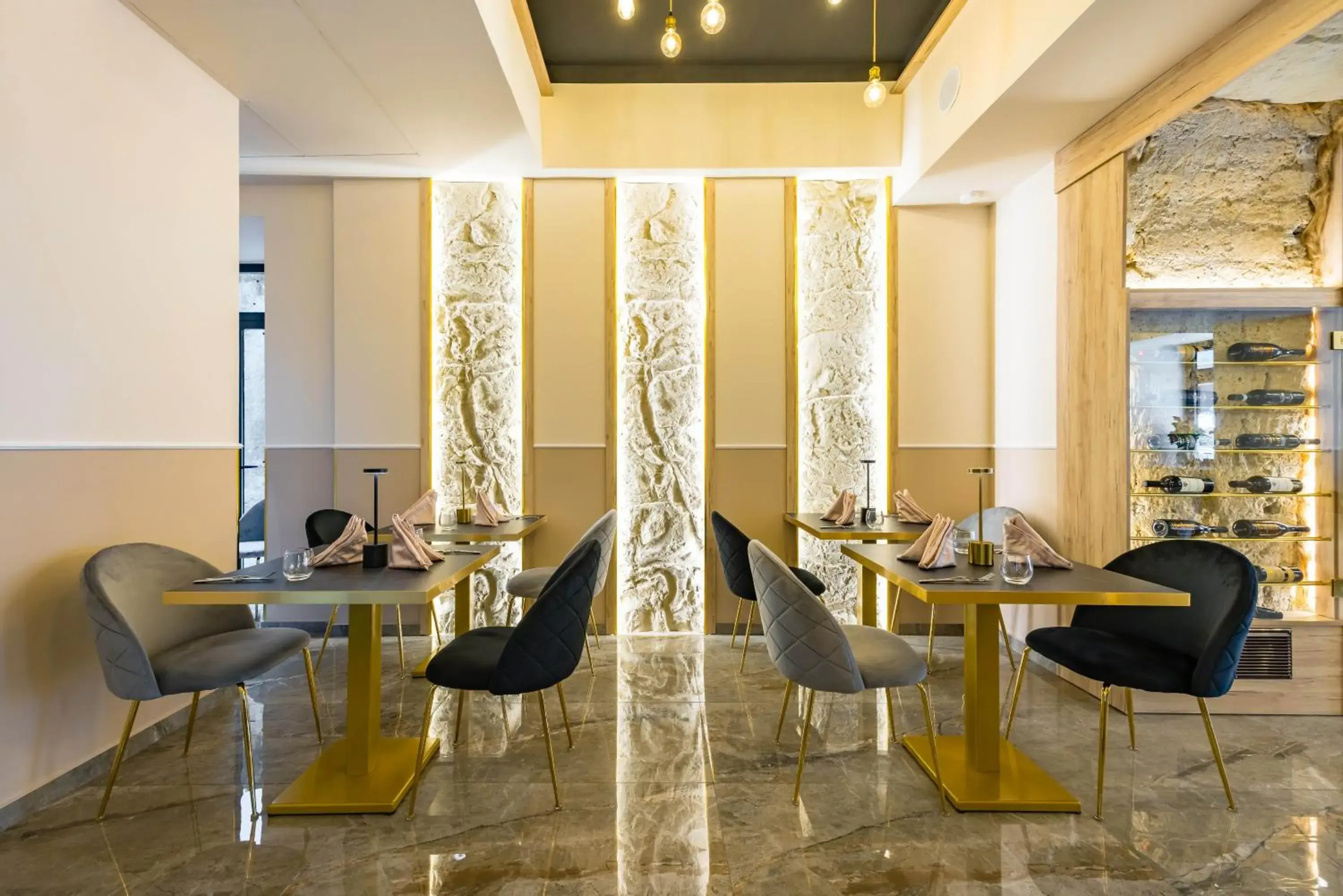 Restaurant/places to eat in Sant'Angelo Suites Restaurant/places to eat in Sant'Angelo Suites