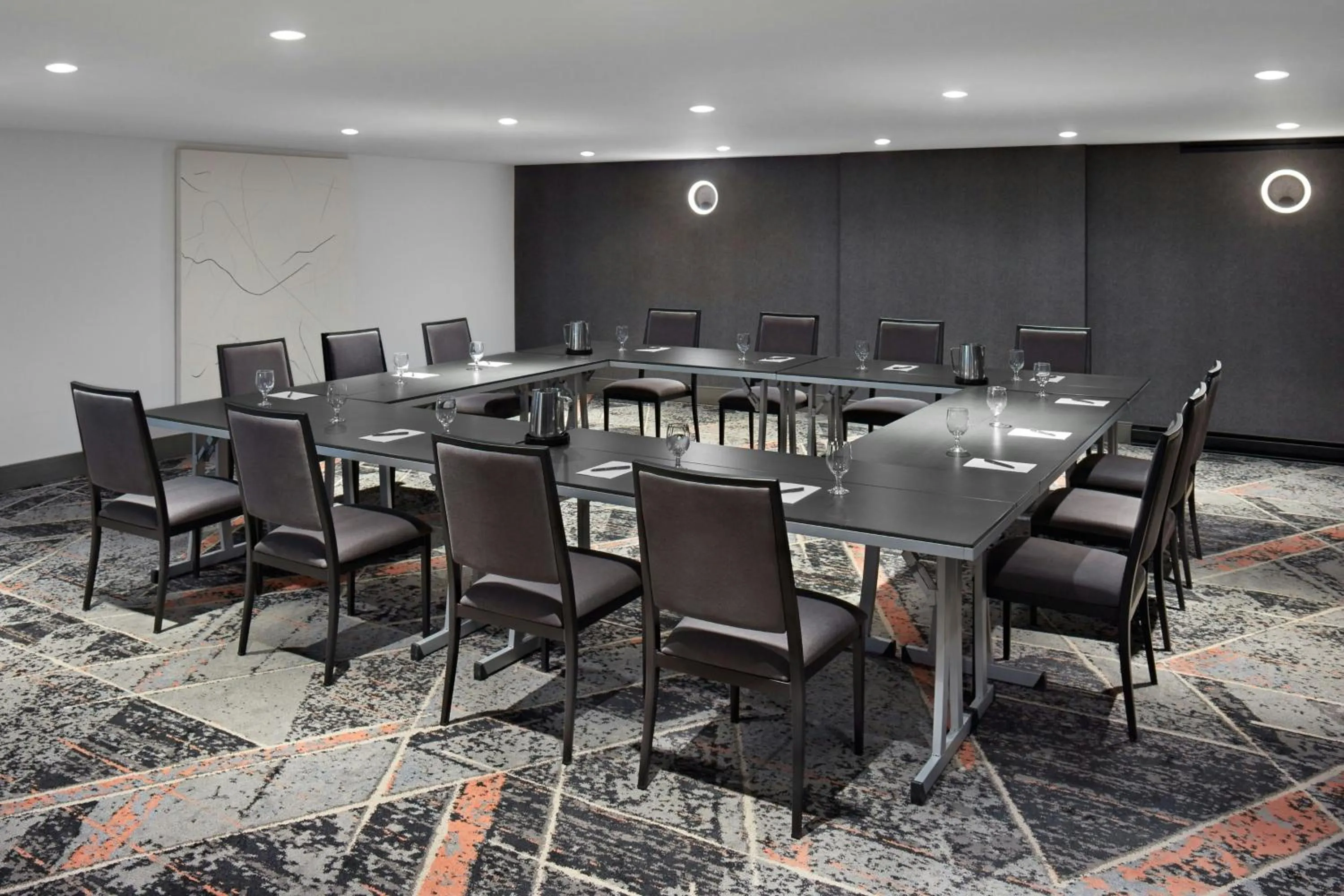 Meeting/conference room in Delta Hotels by Marriott Quebec