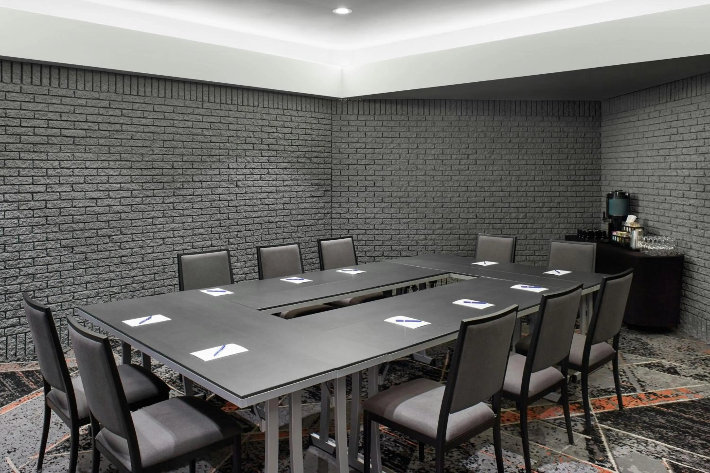 Meeting/conference room in Delta Hotels by Marriott Quebec